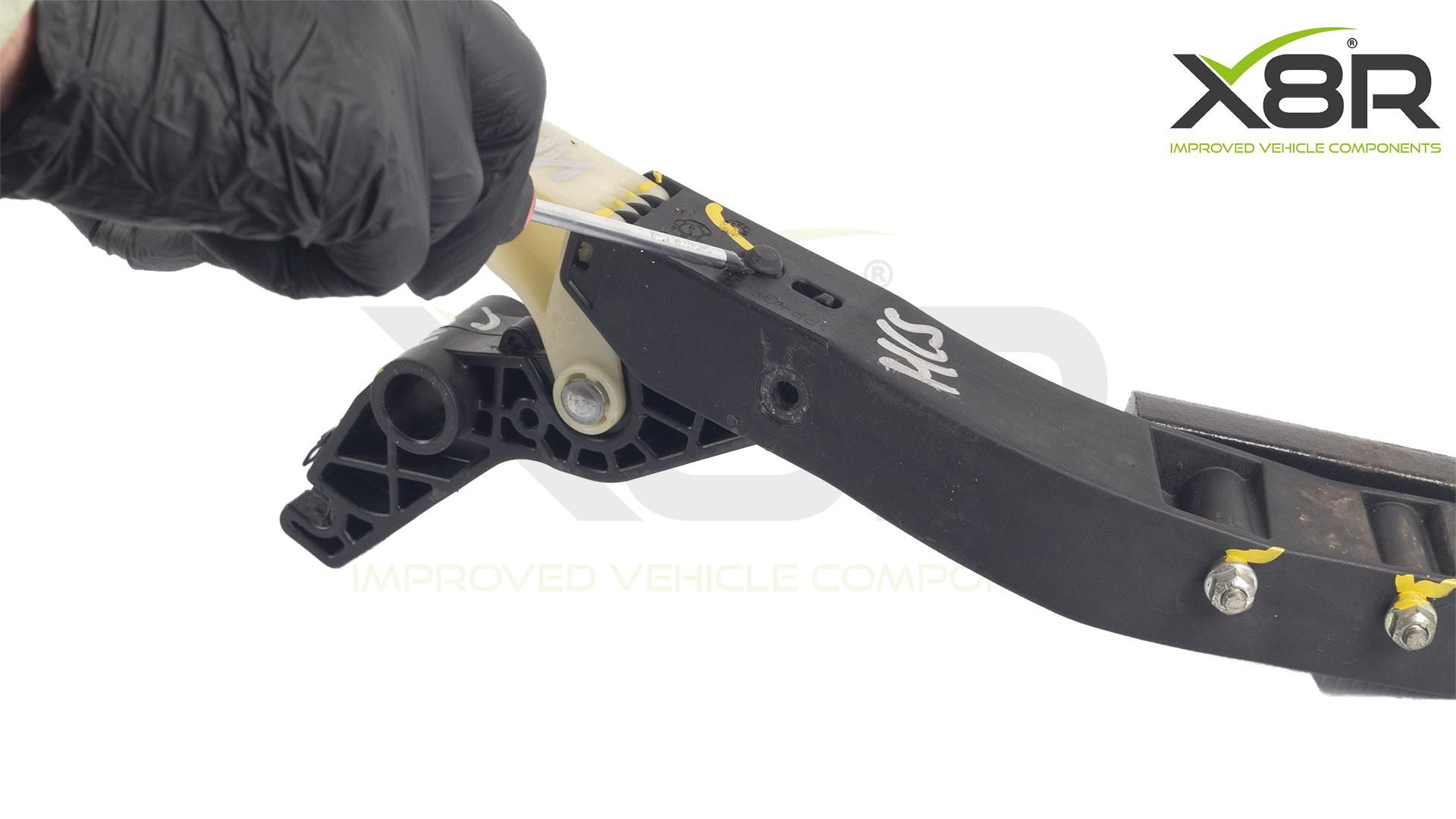 X8R0263 remove bung 2.jpg