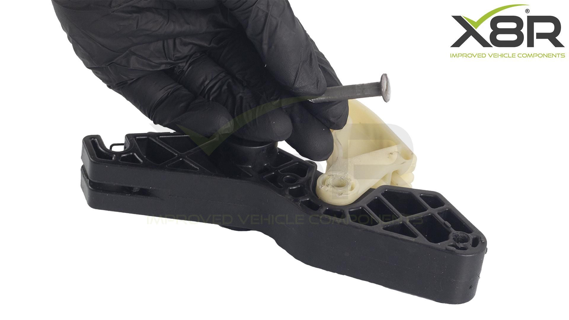 X8R0263 remove rivet 2.jpg