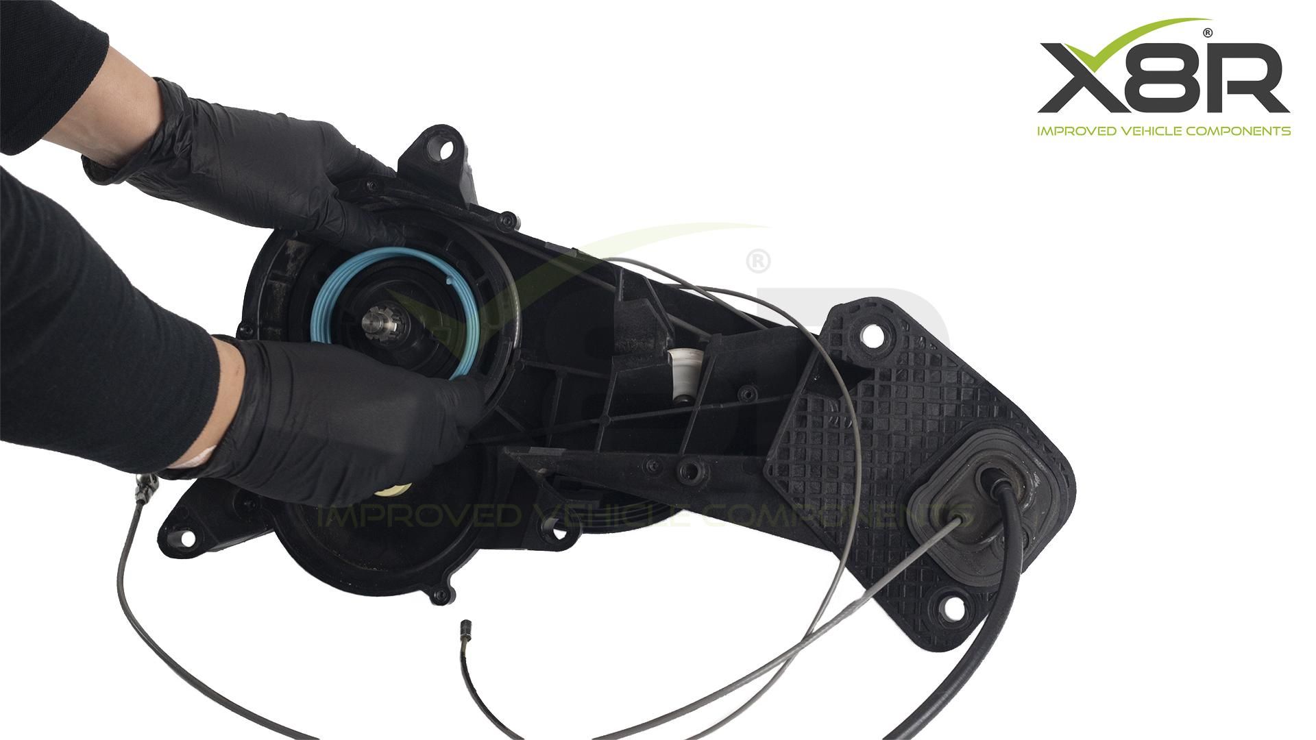 X8R0276 remove spring.jpg