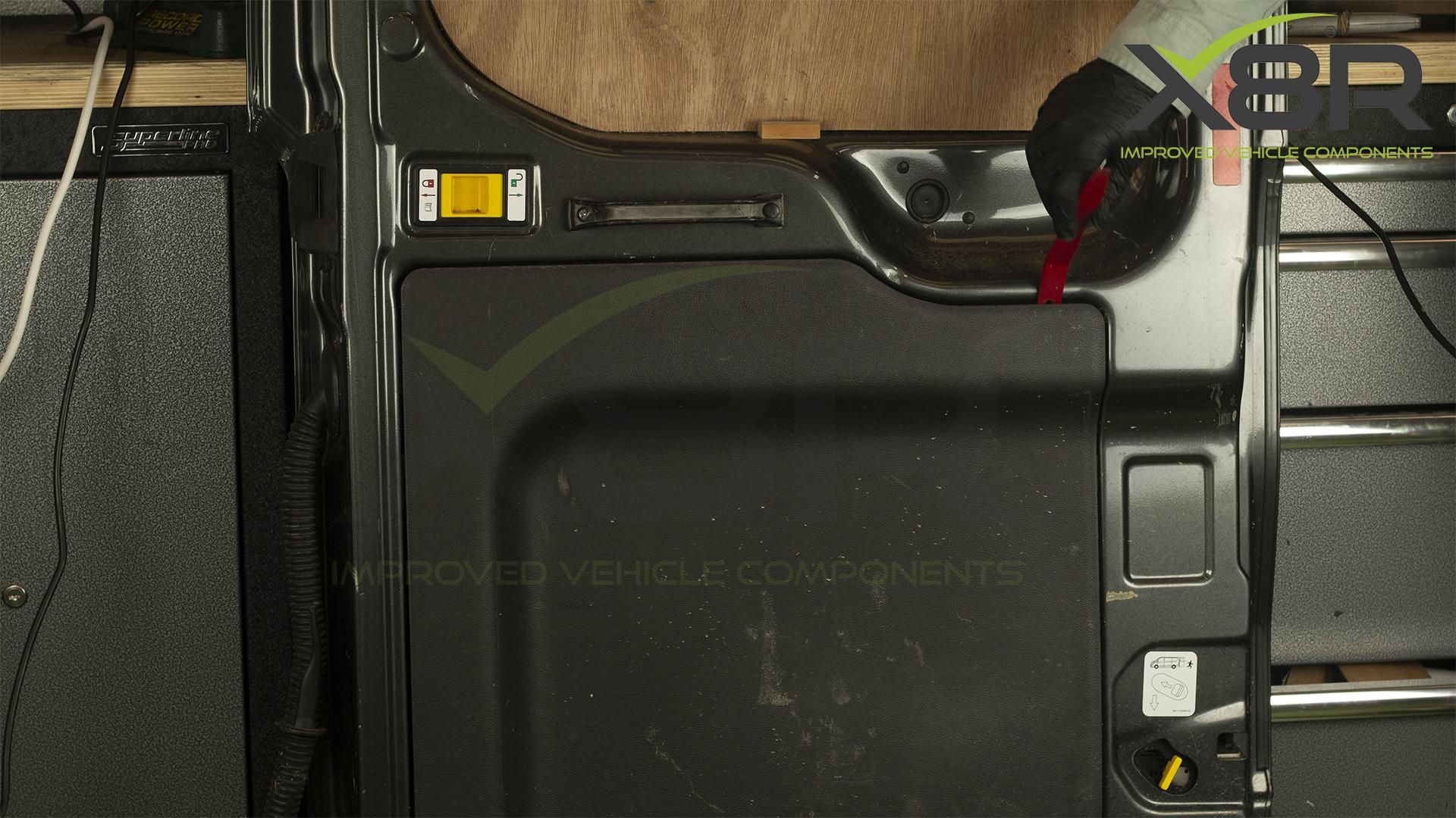 X8R0281 Remove door card.jpg