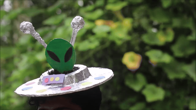 alien hat.gif