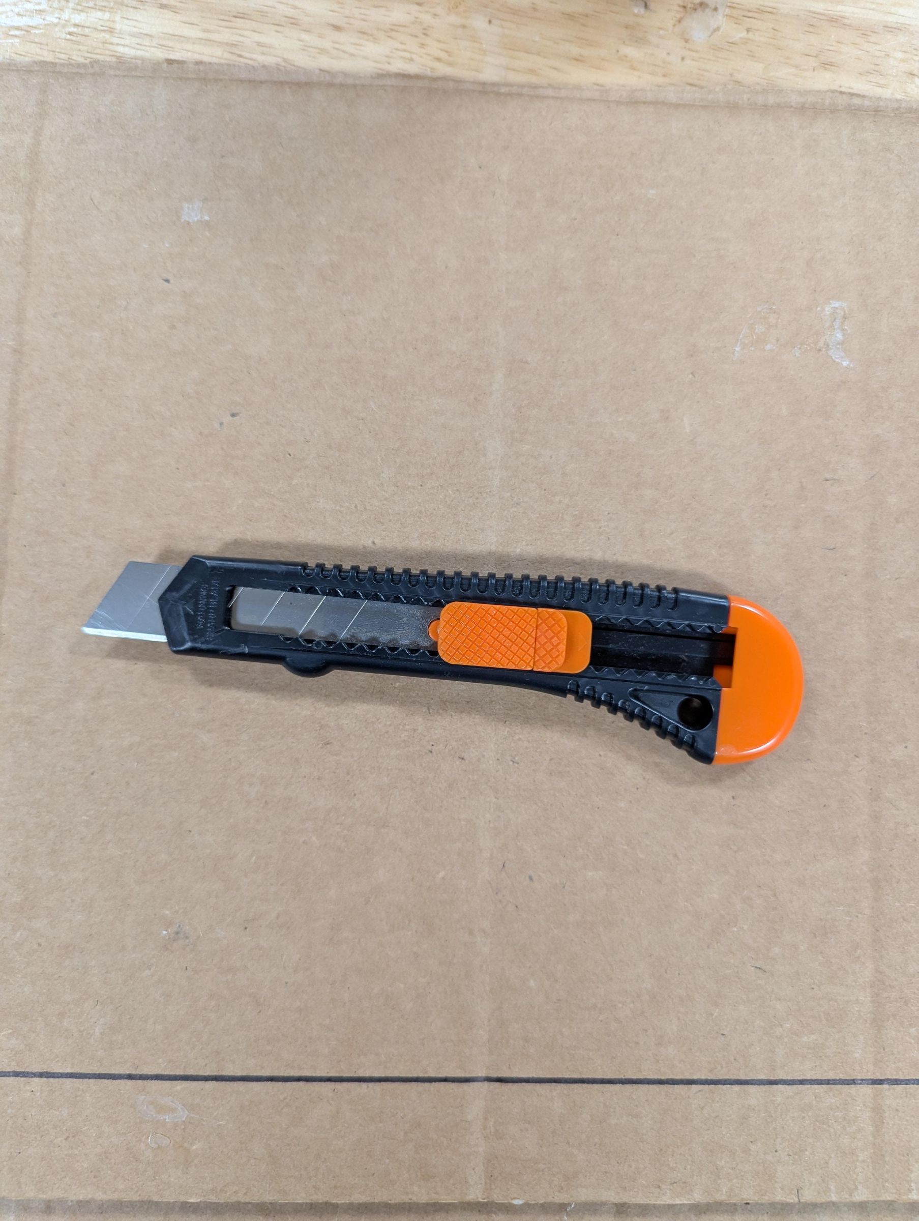 box cutter.jpg