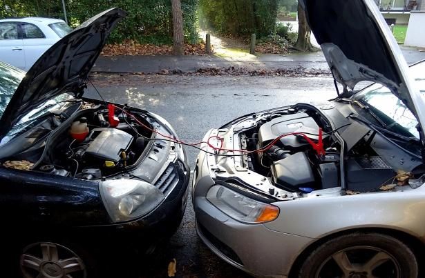 car-battery-jump-leads-start.jpg