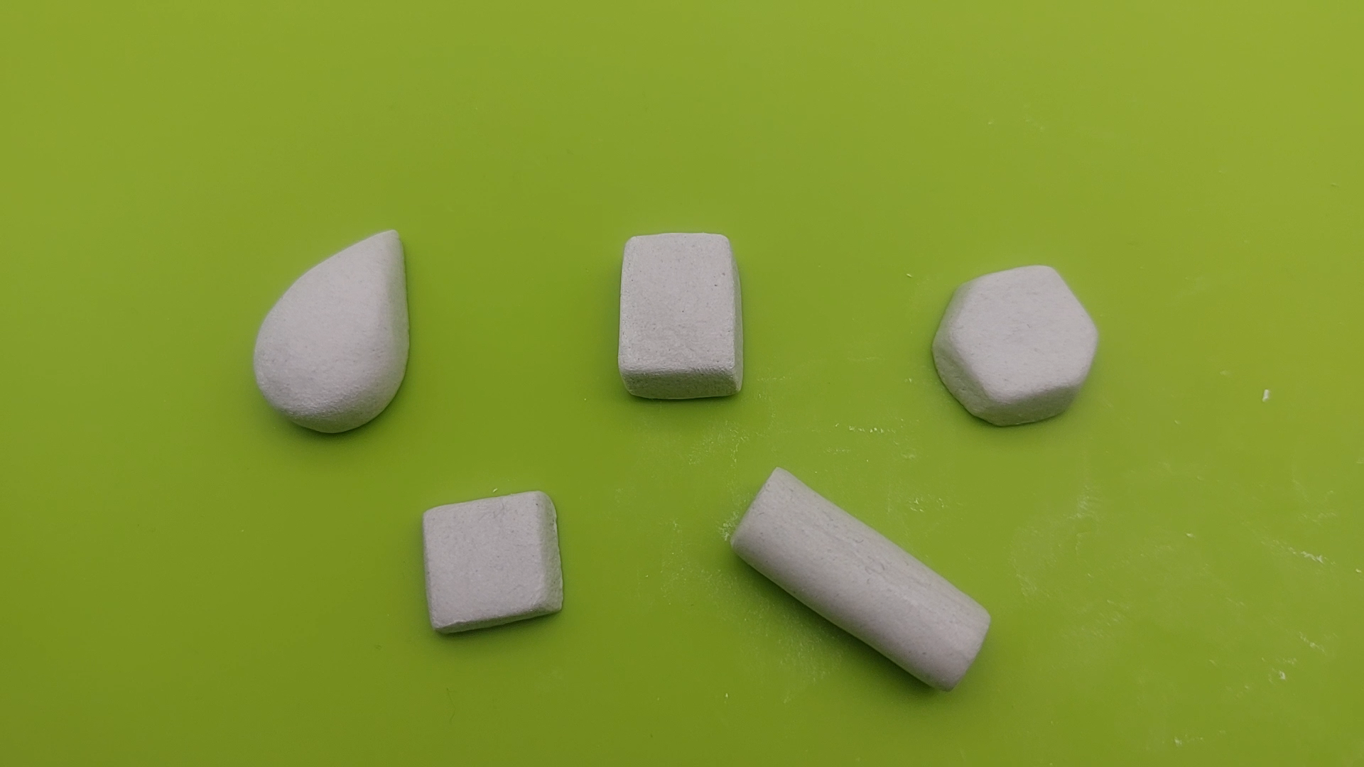 claycrystalsbackup9-00;00;48;02.png