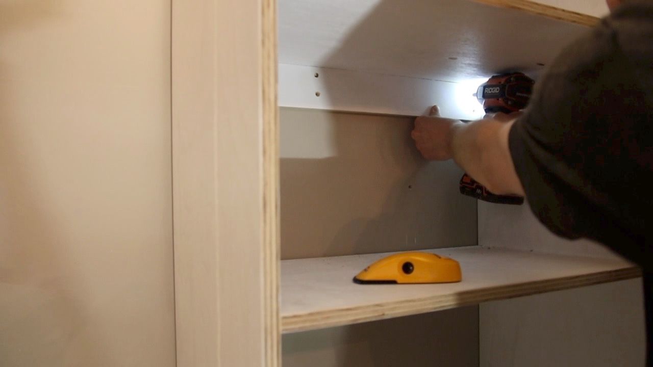 closet25.jpg