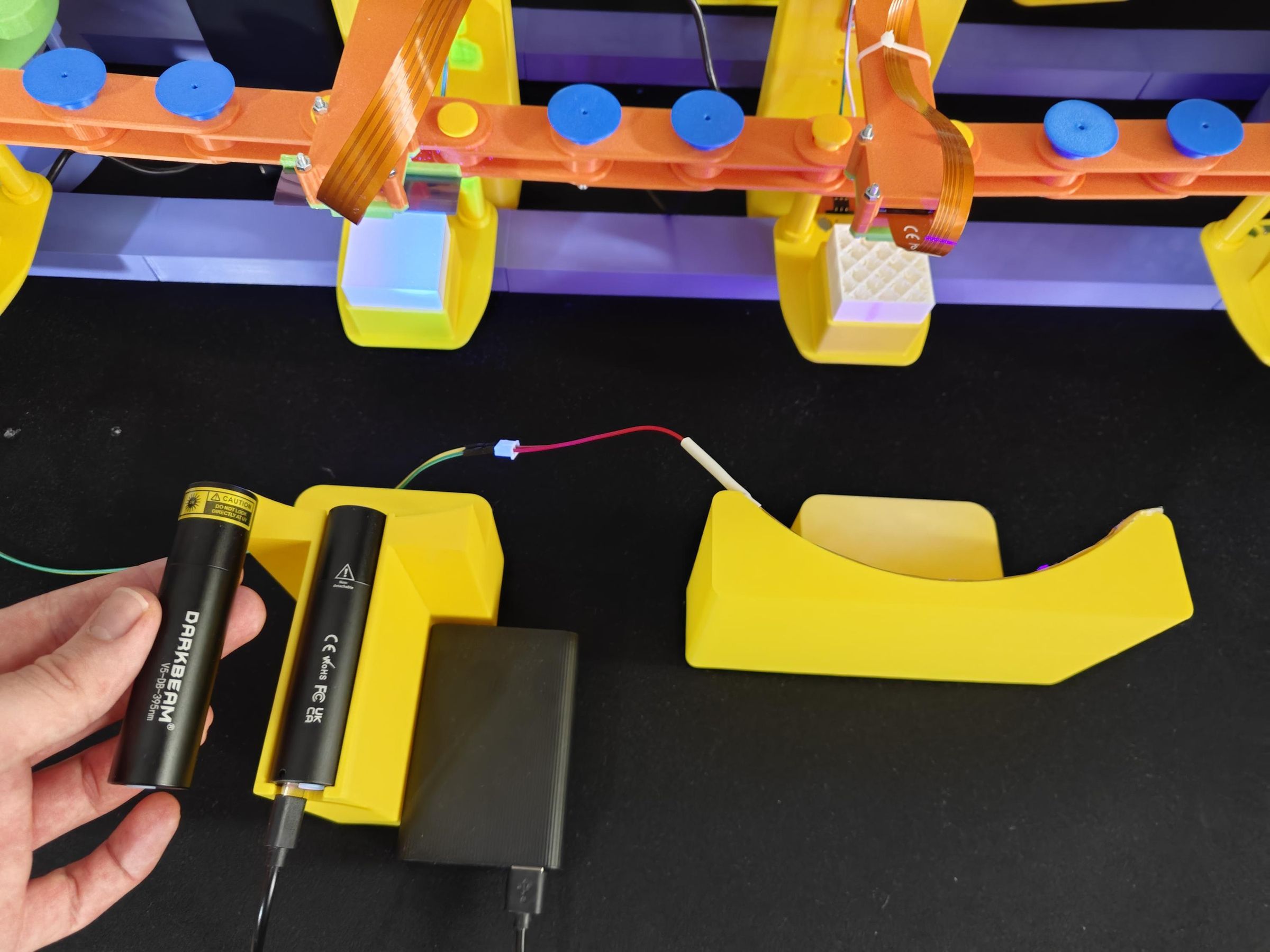 conveyor_running_24_activated_uv_souce_swap.jpg