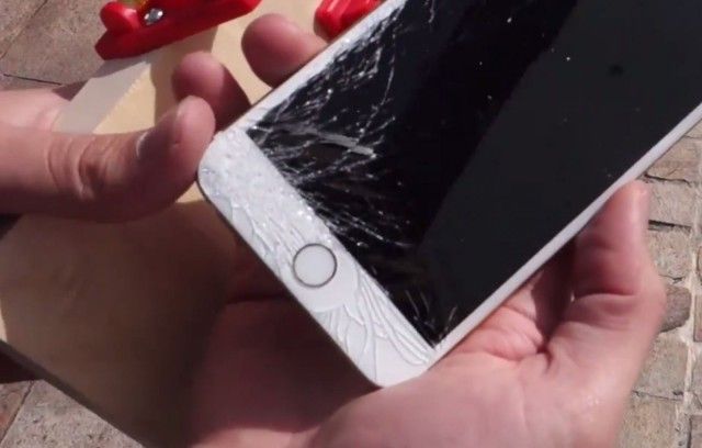 iPhone 6 screen broken pic.jpg