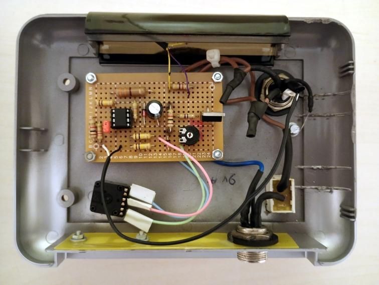 inside the electronics2.jpg