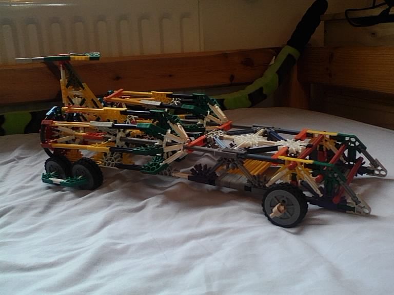 knex rocket car.jpg