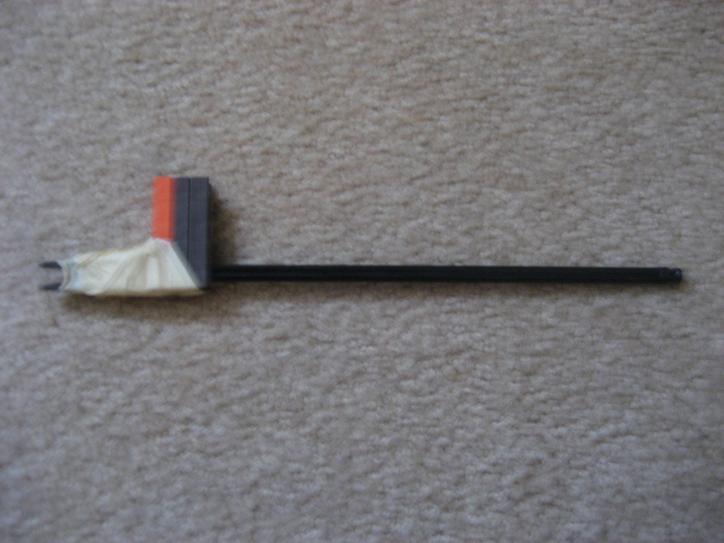 knex top loading rifle part 3 001.jpg