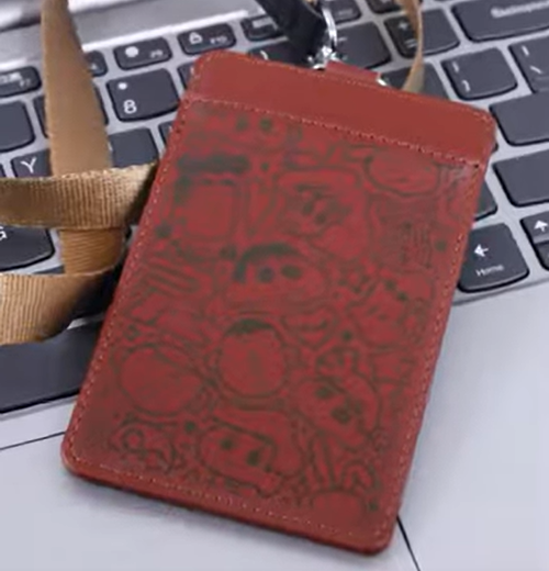 leather card holder show.png