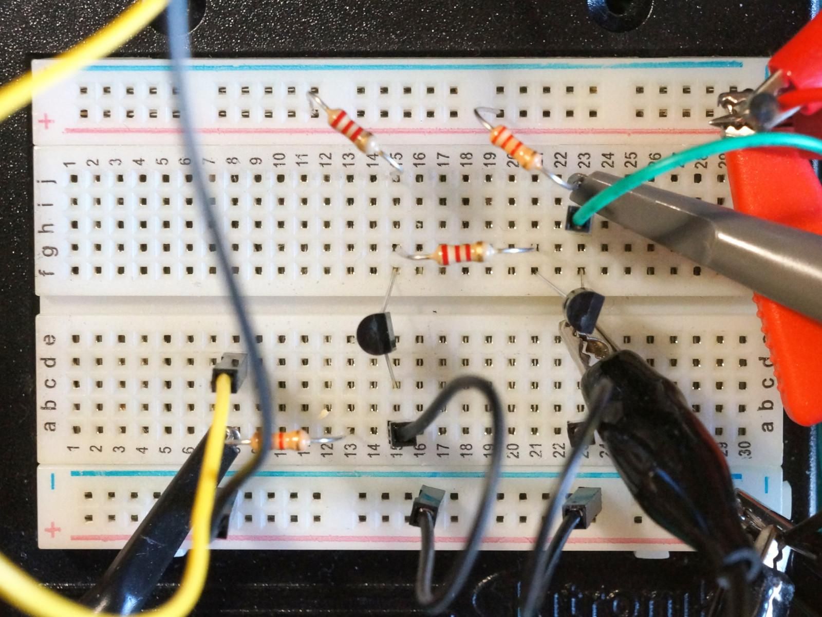 levelconverter-breadboard-attempt2.jpg