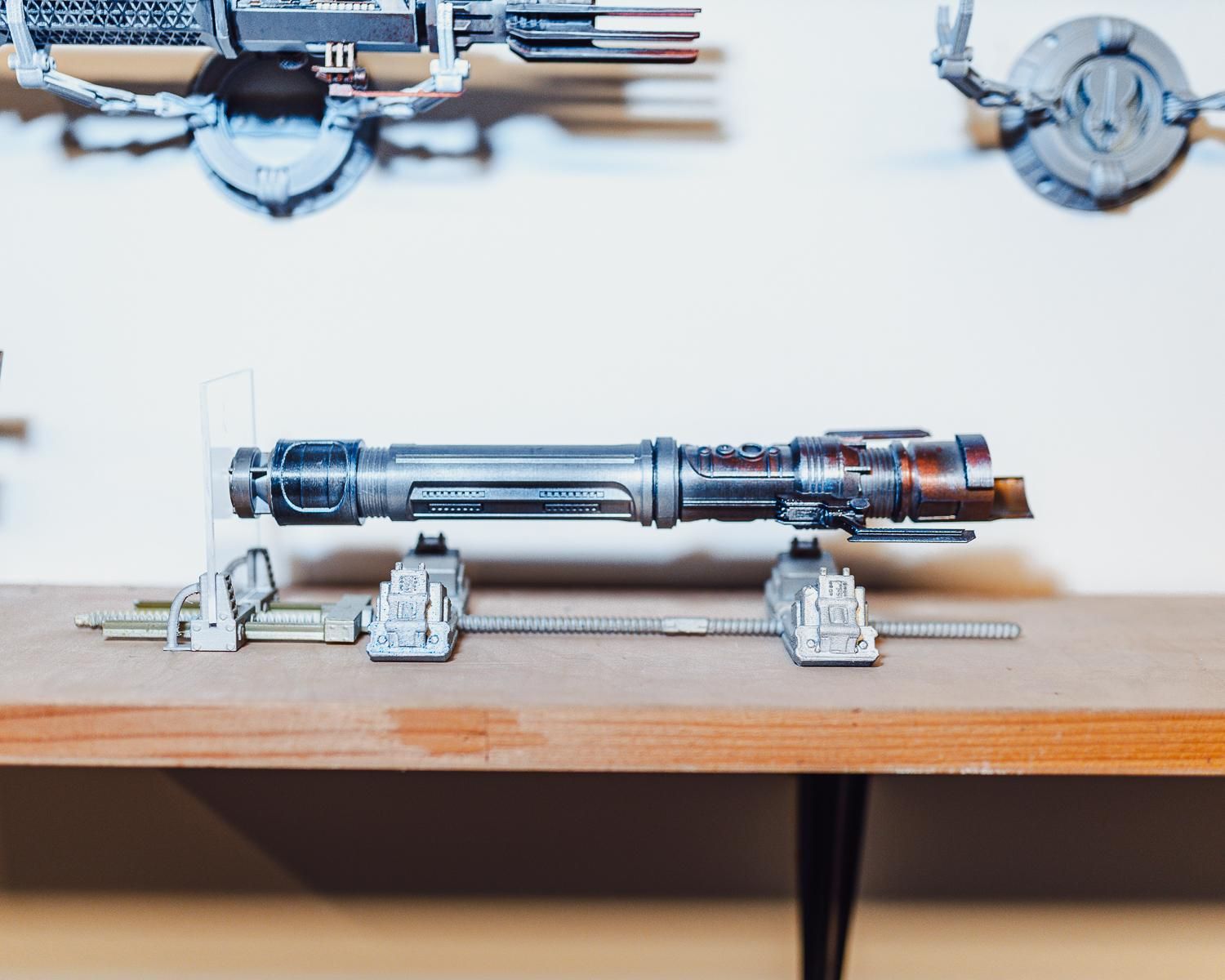 lightsaber magnetic gravity stand 3demon cover.jpg