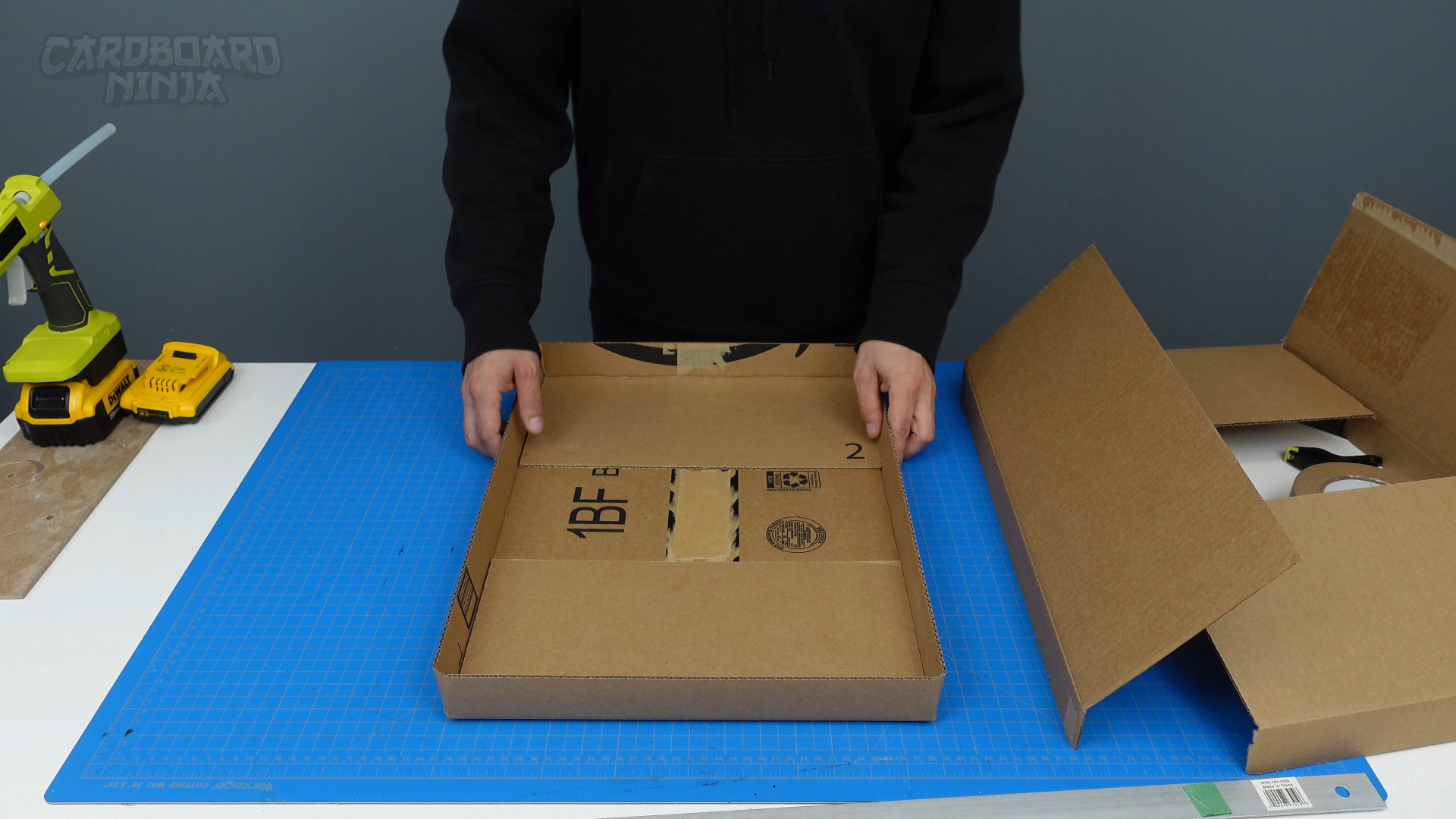 modern_cardboard_cat_house_1S.png