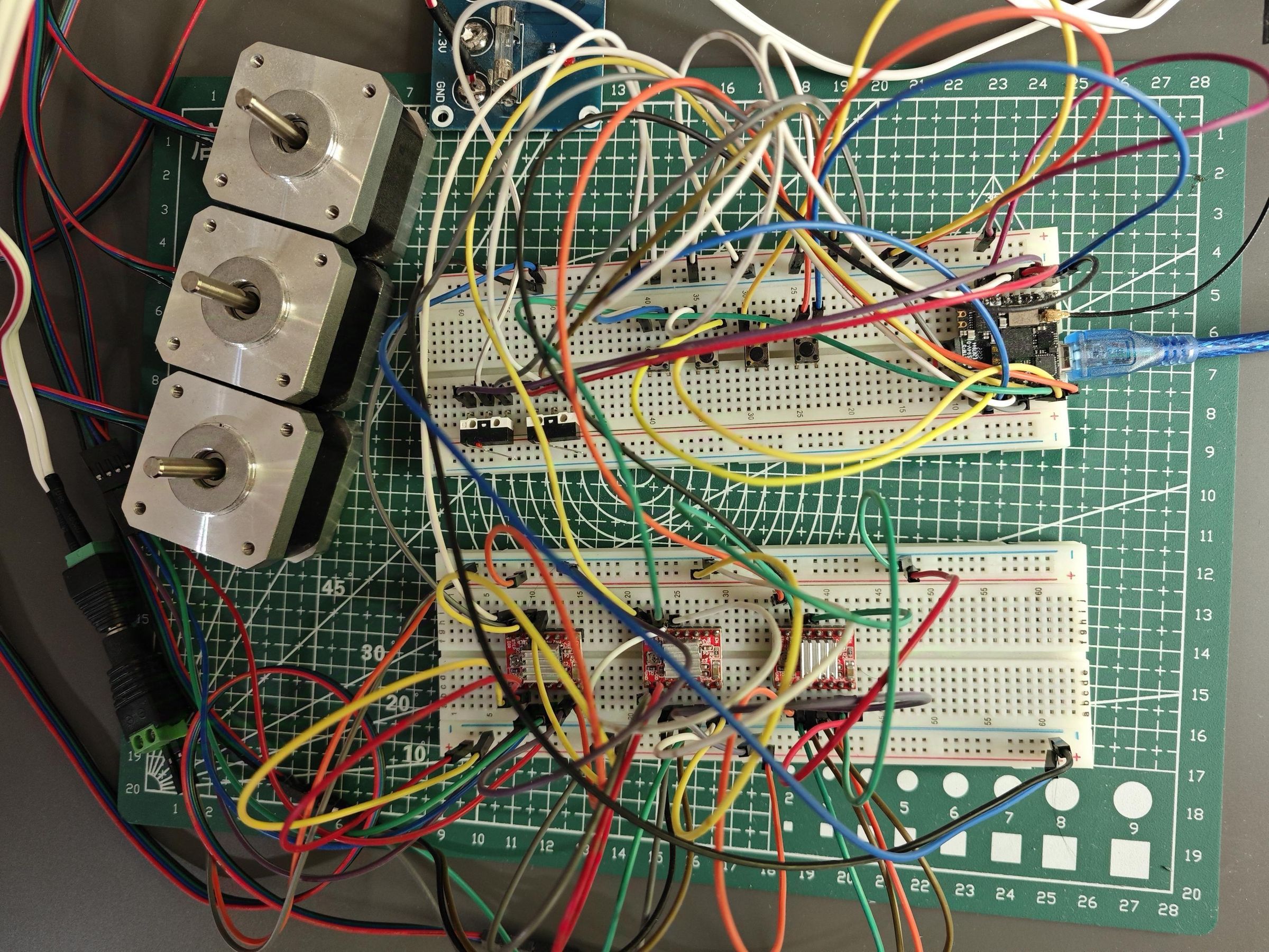 pcb_food_delivery_assembly_2_breadboard.jpg