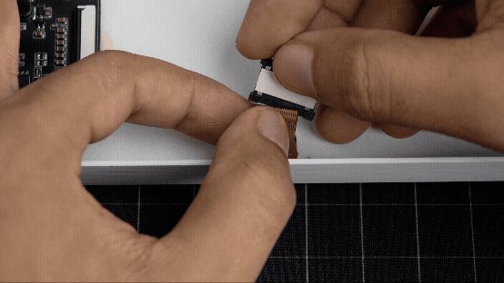 r.gif