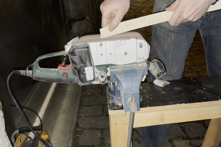 sanding2.gif