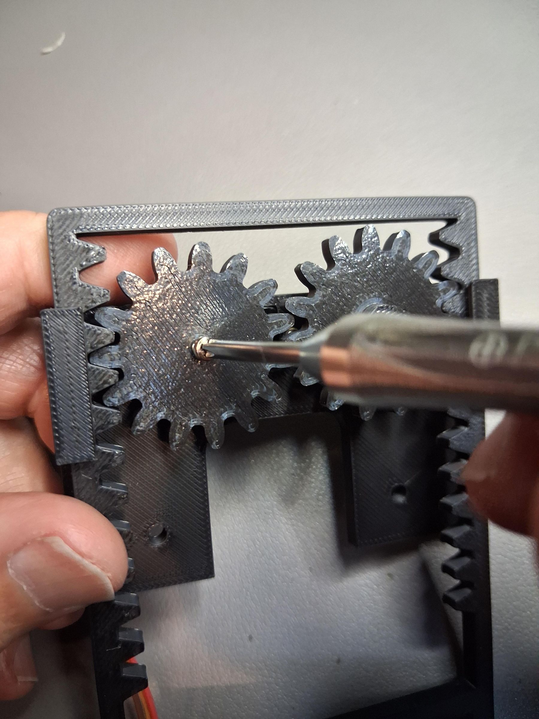 screw on lifter drving gear.jpg