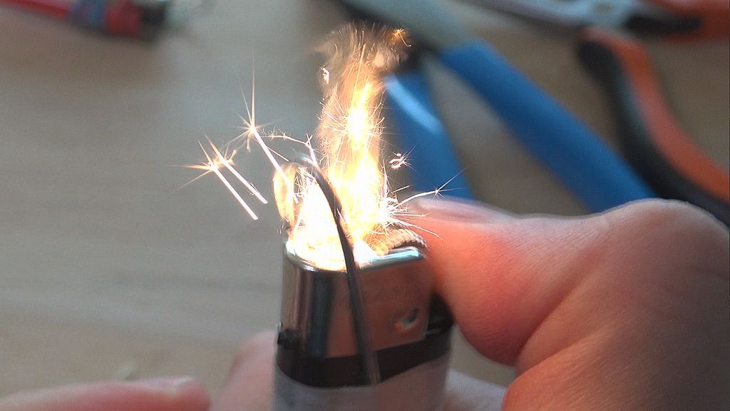 self-cleaning-button-pusher-lighter-mod_instructables-Image_35.jpg
