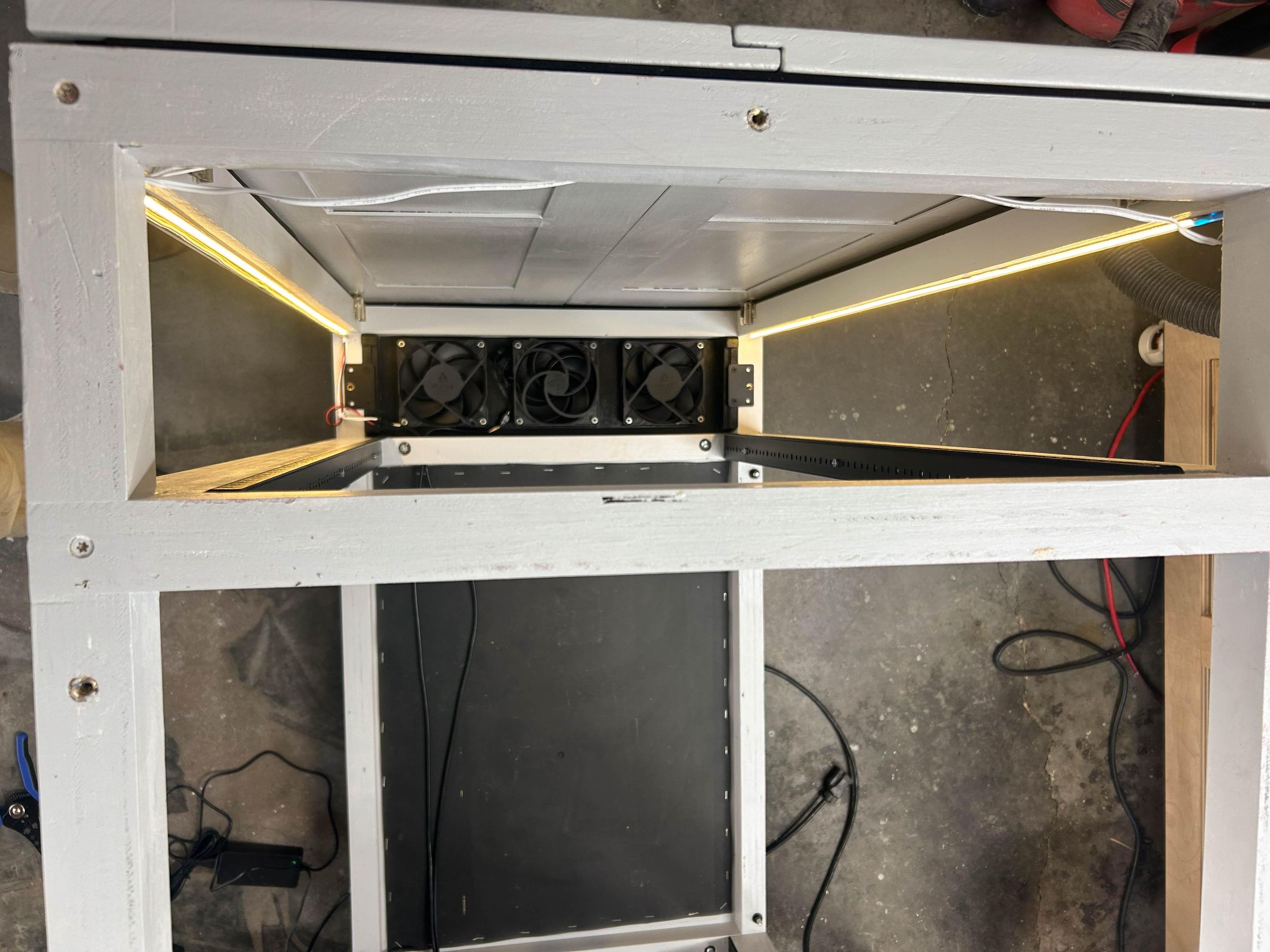 server-rack-2068.jpg