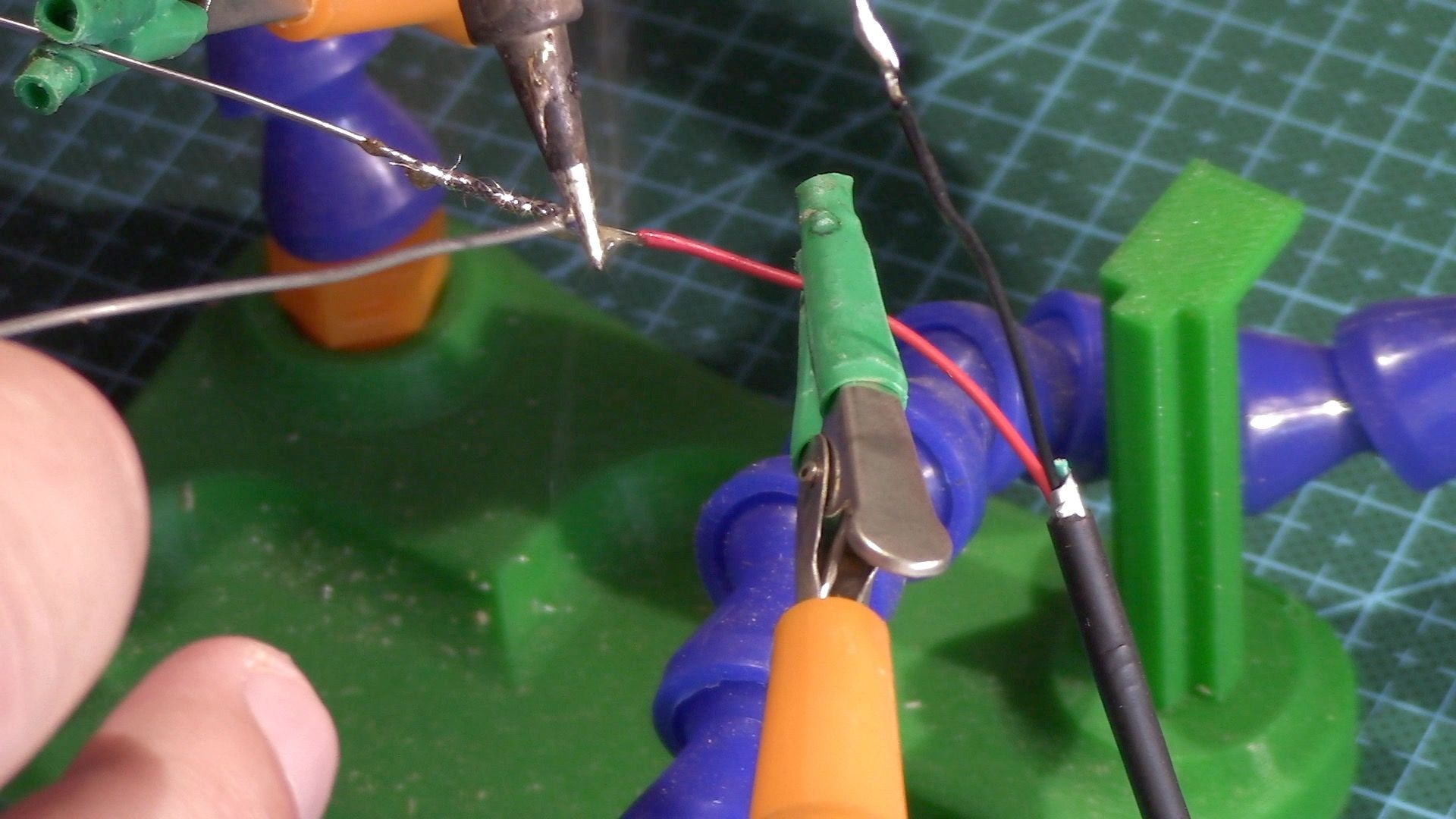 solder2.jpg