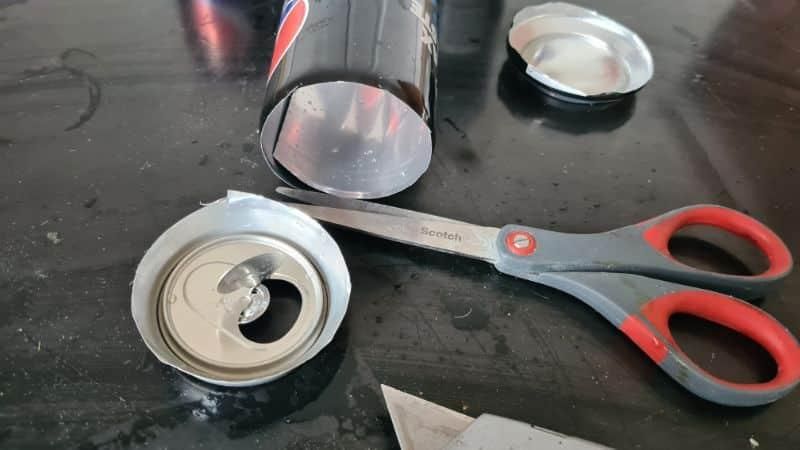 top-remove-aluminium-can.jpg