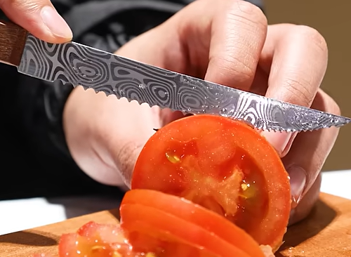 use stainless steel knife.png