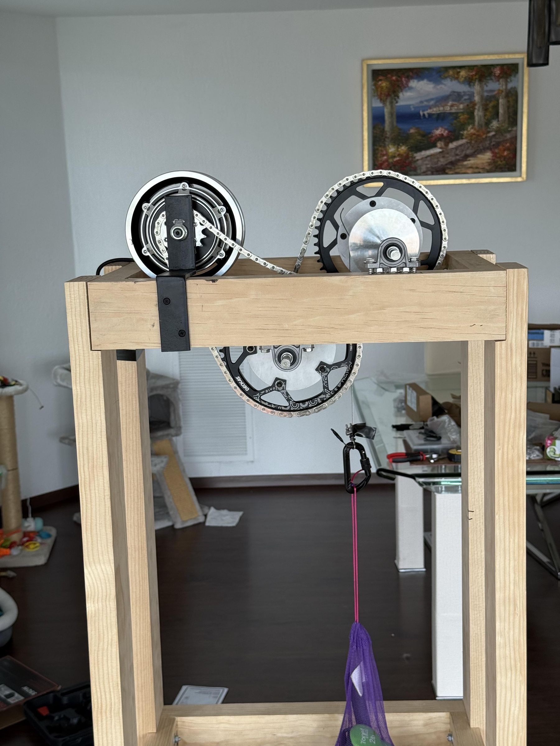 Gravity Fall: a Mechanical Battery That Converts Gravity Into Electricity