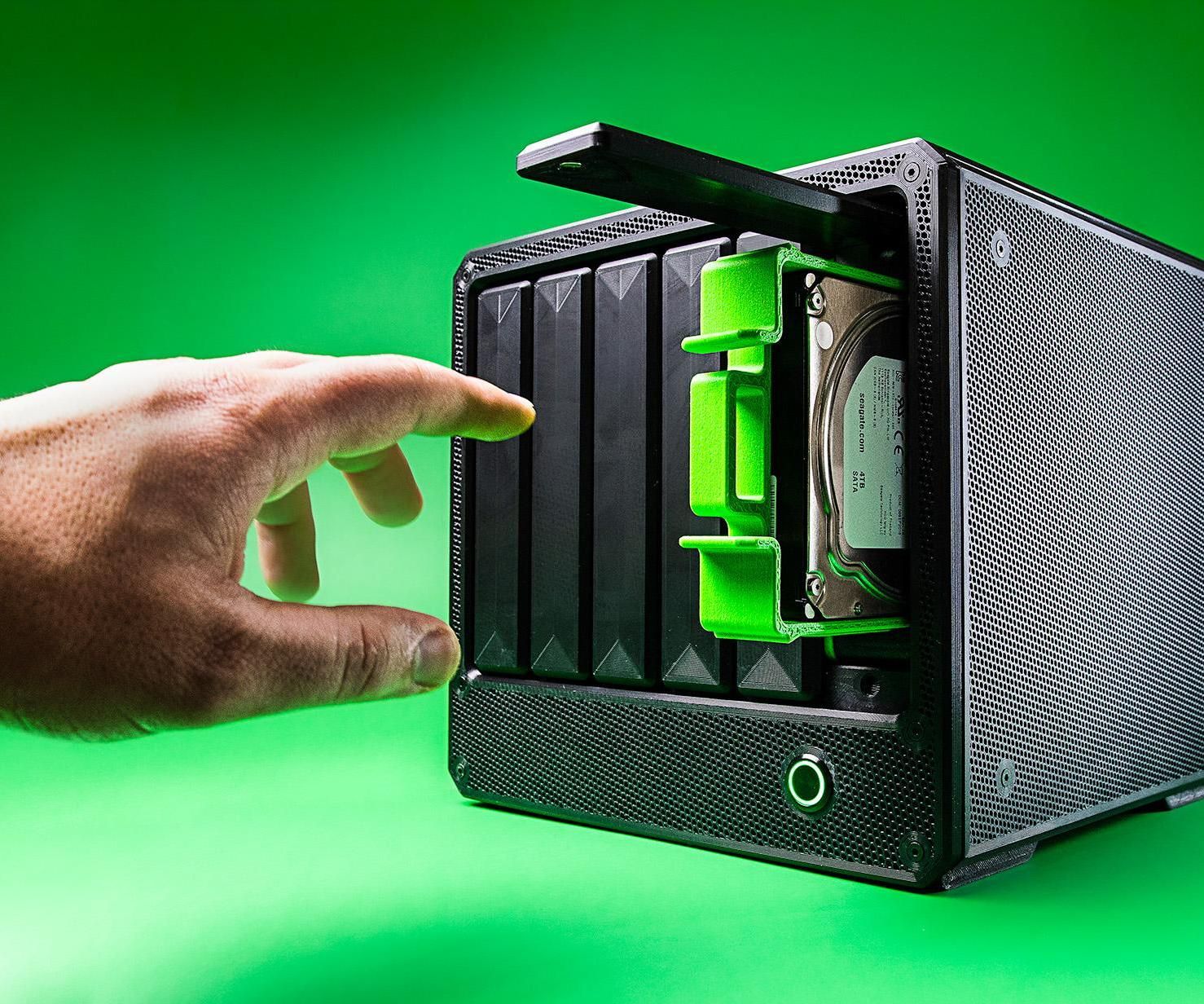 3D Printed Home Server – 6 Bay ZimaBoard NAS