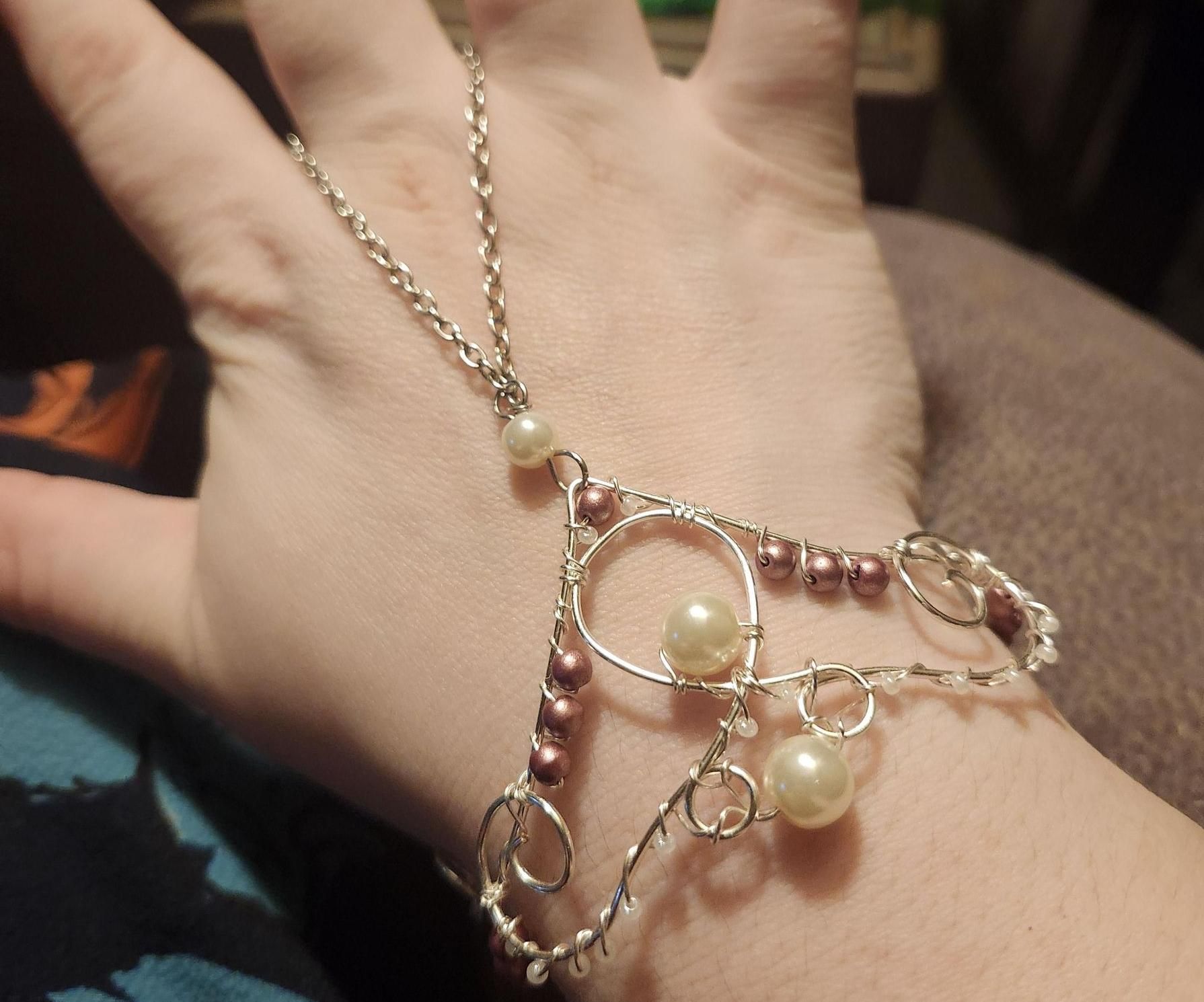 Elegant Wire Bracelet
