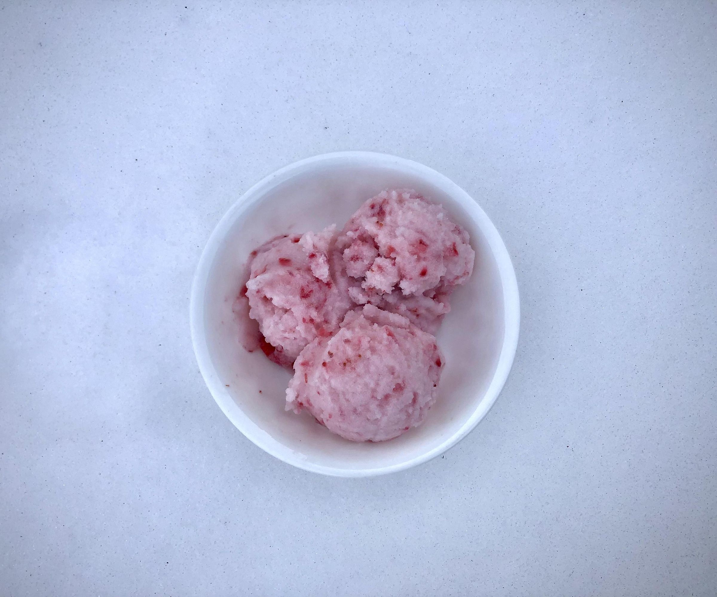 Easy Strawberry Snow IceCream