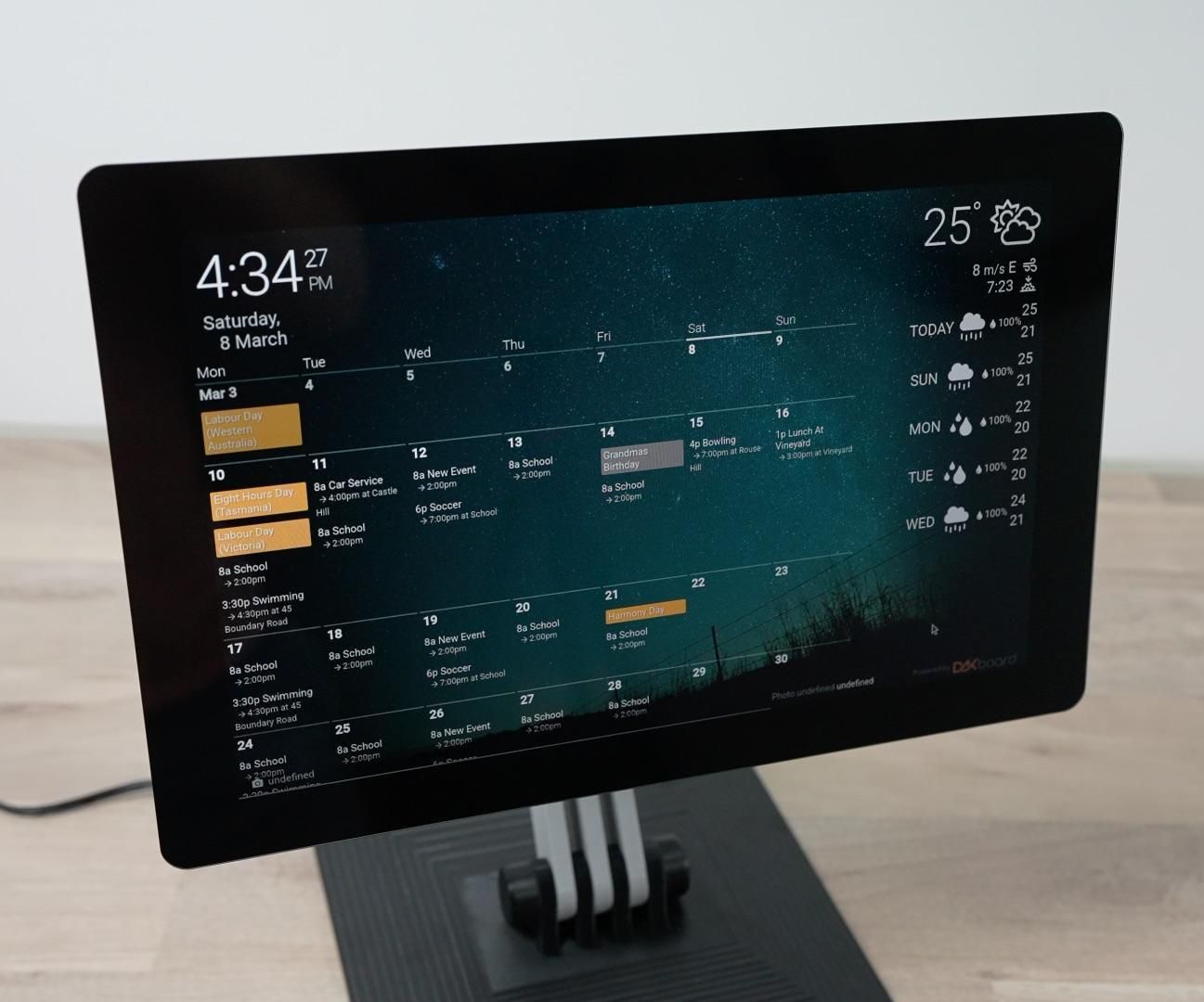 Raspberry Pi Base Family Planner
