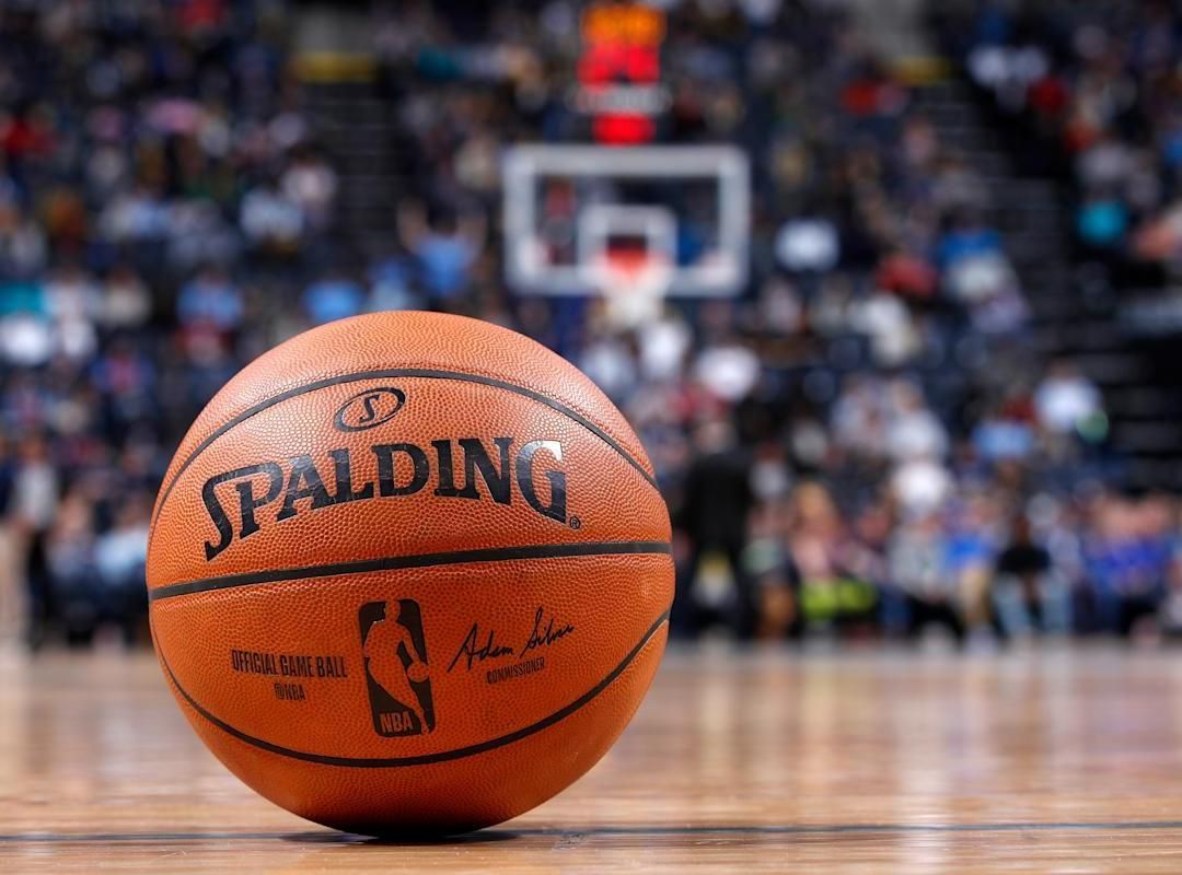Instructional Basketball Guide on Running a 3 on 2 / 2 on 1 Fastbreak Drill.