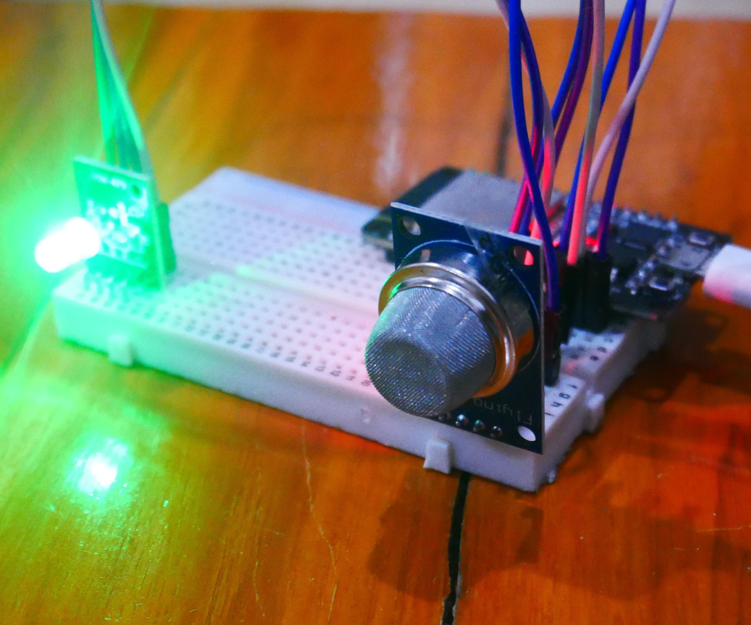 ESP32 Smoke Detector Project With MQ-2 Sensor