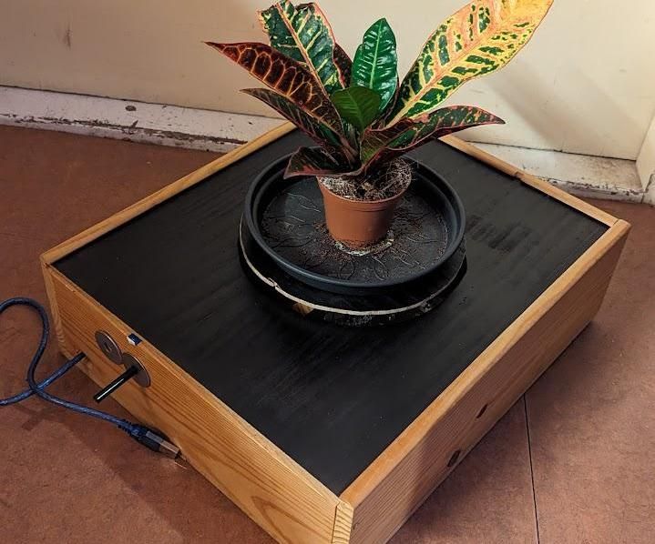 Draaiende Plantenpot Standaard Met Licht Sensor