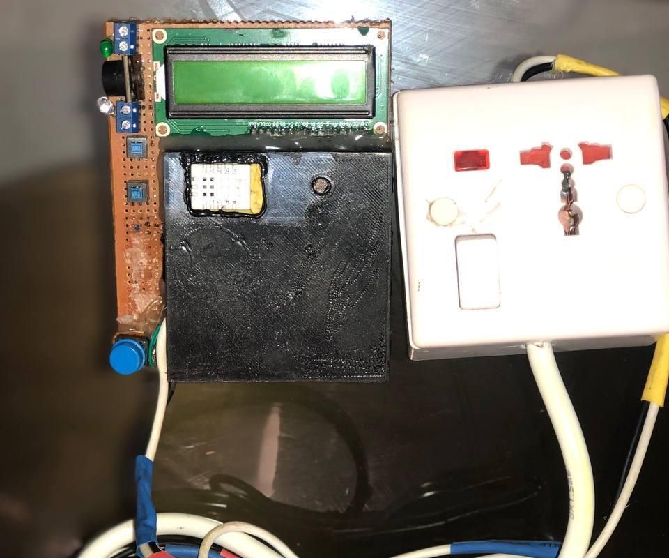 SMART MONITORING AND PROTECTIVE DEVICE FOR PHOTOTHERAPY MACHINE