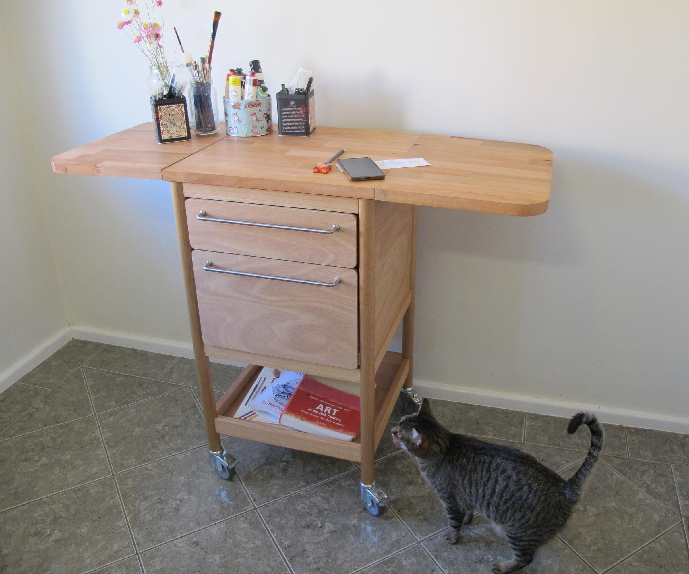 Mobile Folding Craft Station