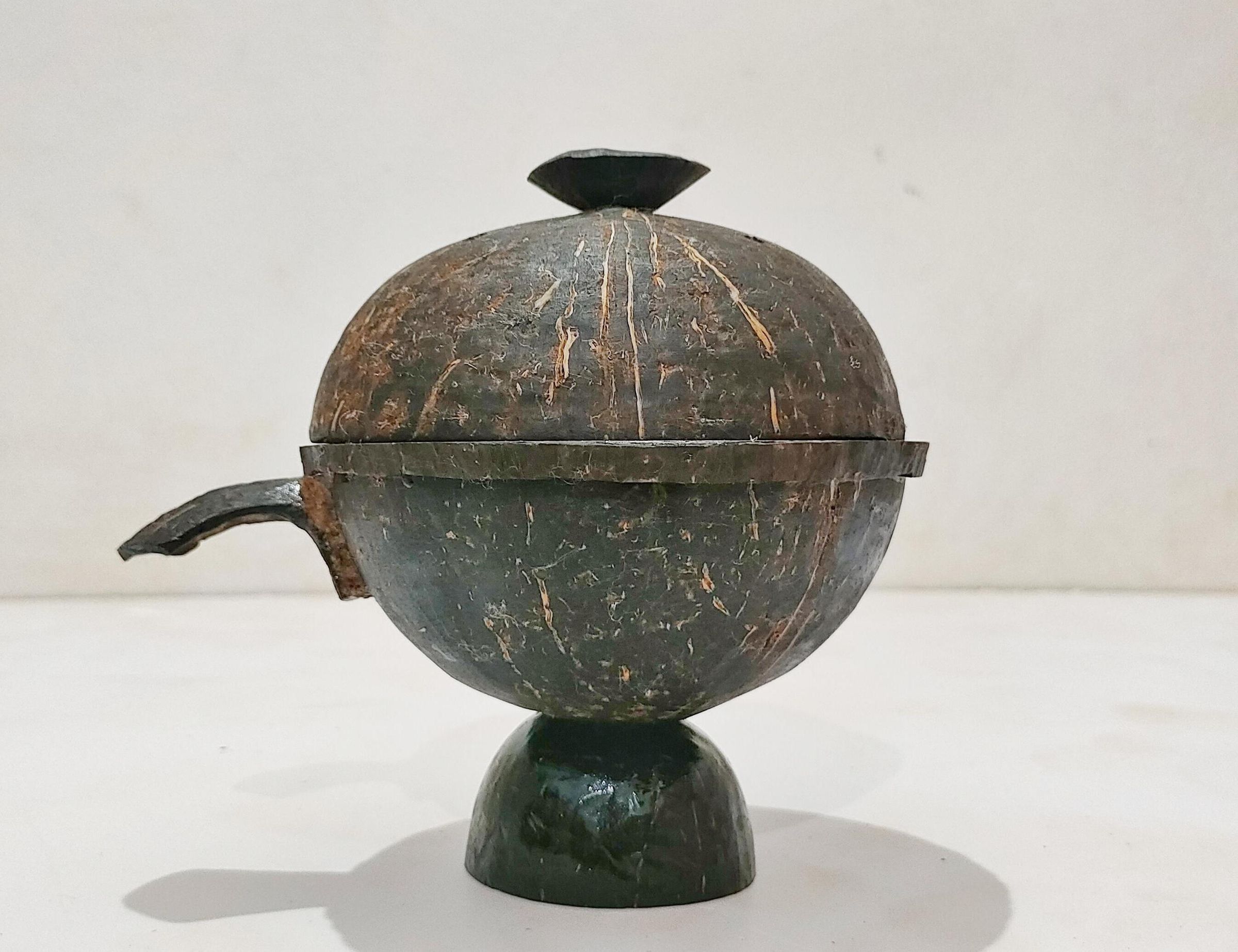 Steam Cake Maker With Coconut Shell
