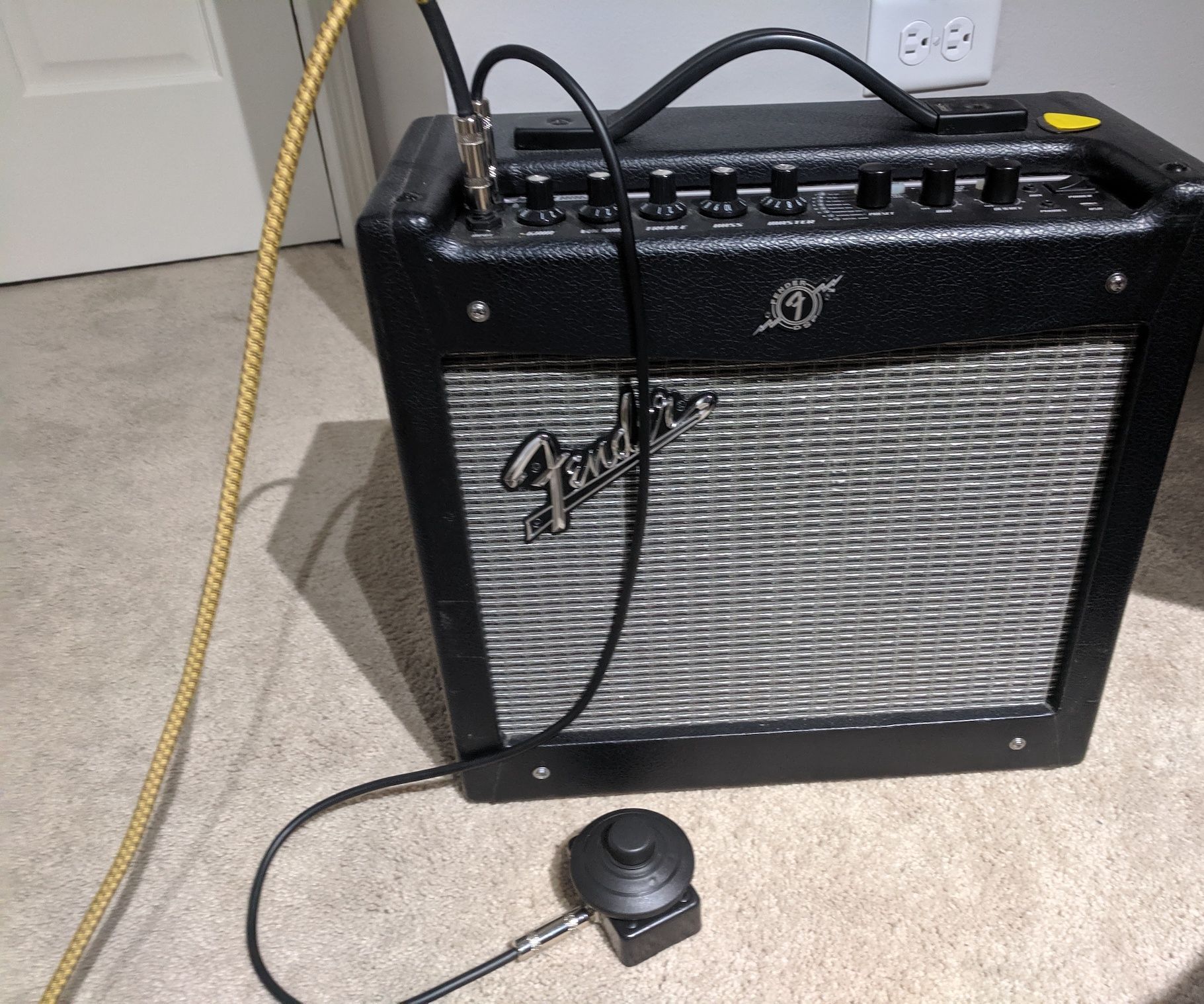 DIY Fender Mustang Amp 1 Button Foot Switch