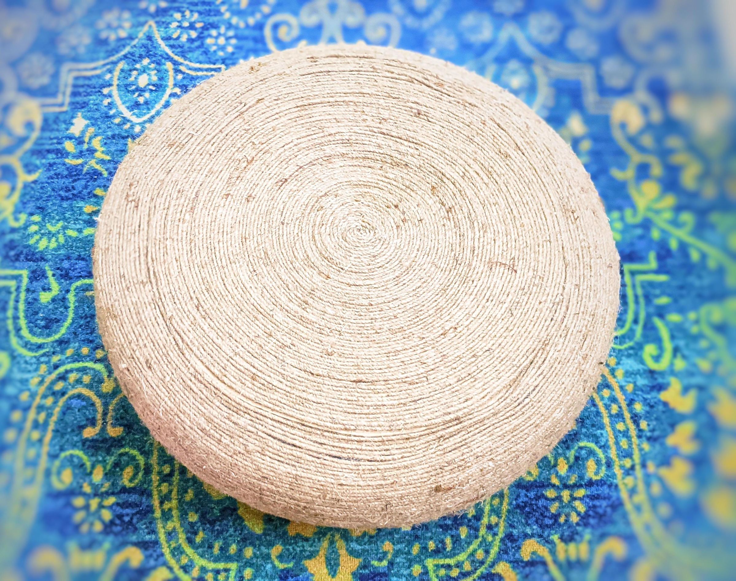DIY Recycled Coffee Table Under 5$