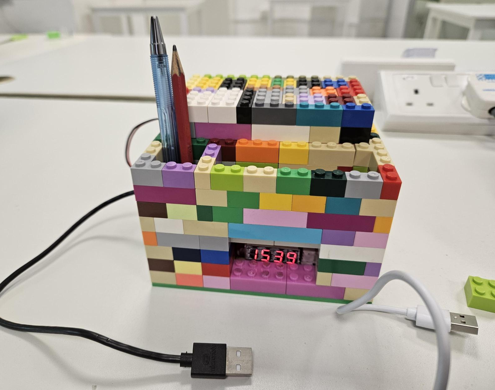 Lego Micro:bit Clock