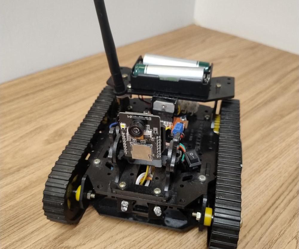 ESP32-CAM RC Car