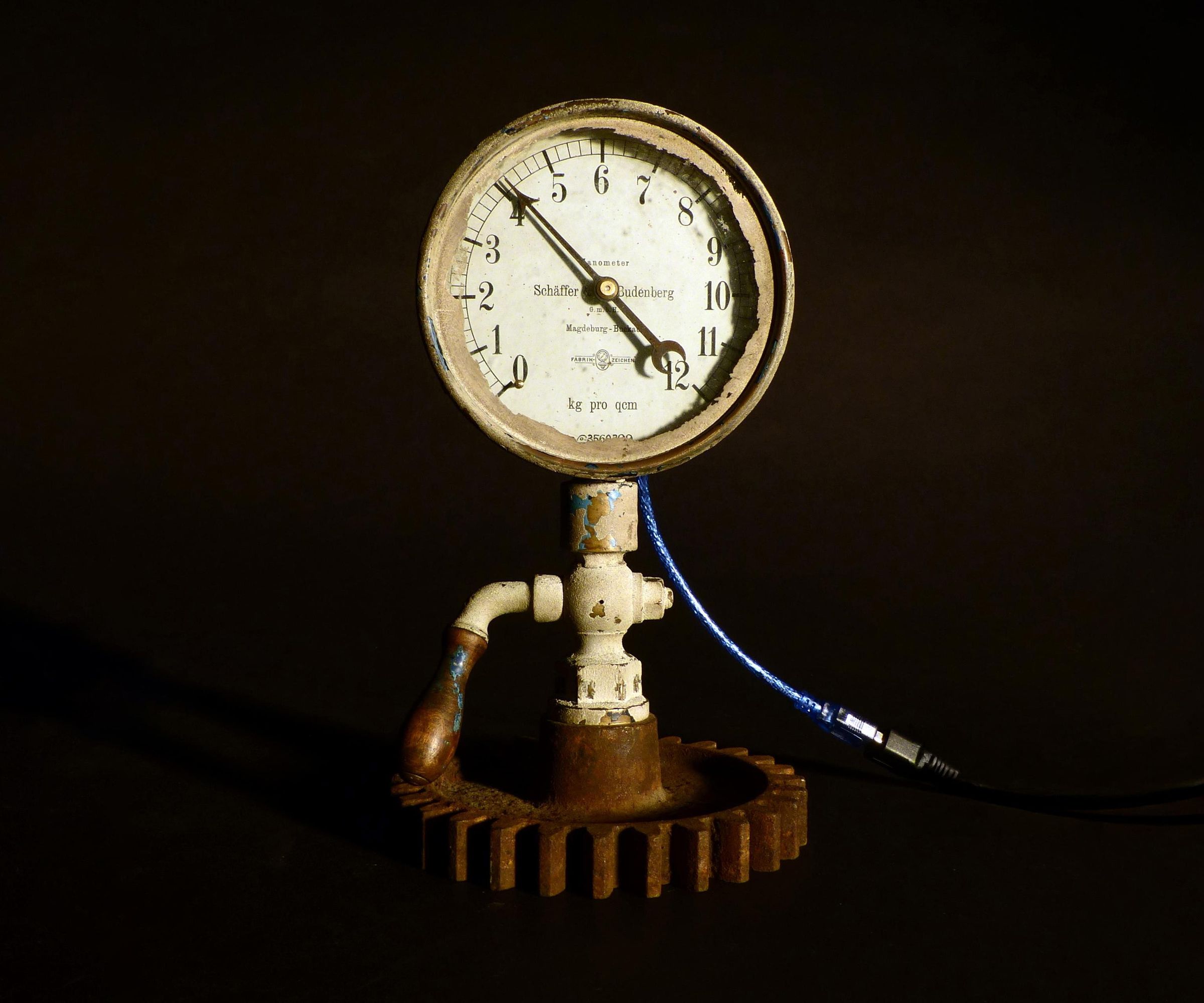 Manometer Clock (controlled by Arduino)