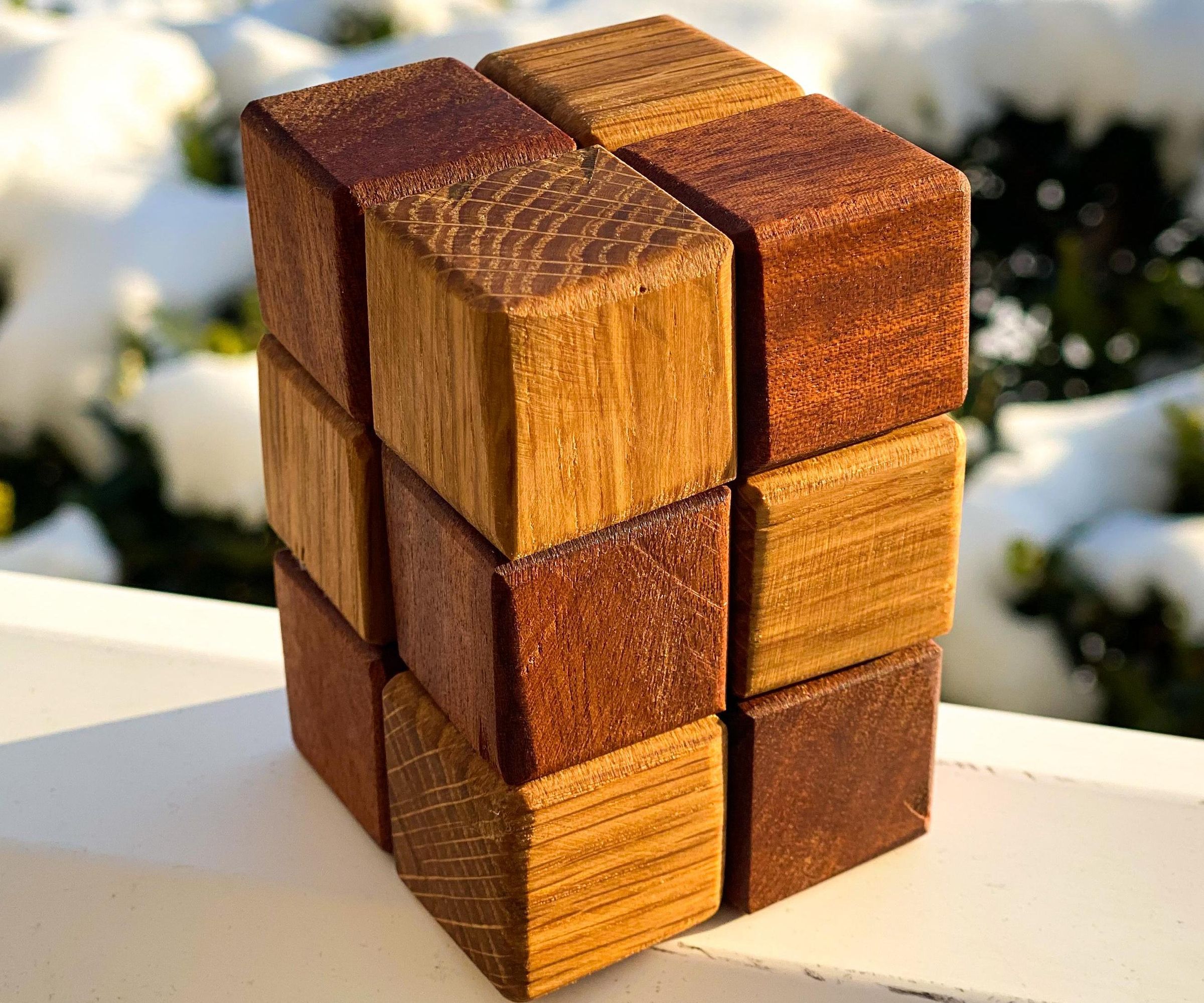 Elastic Cord Cube Puzzle