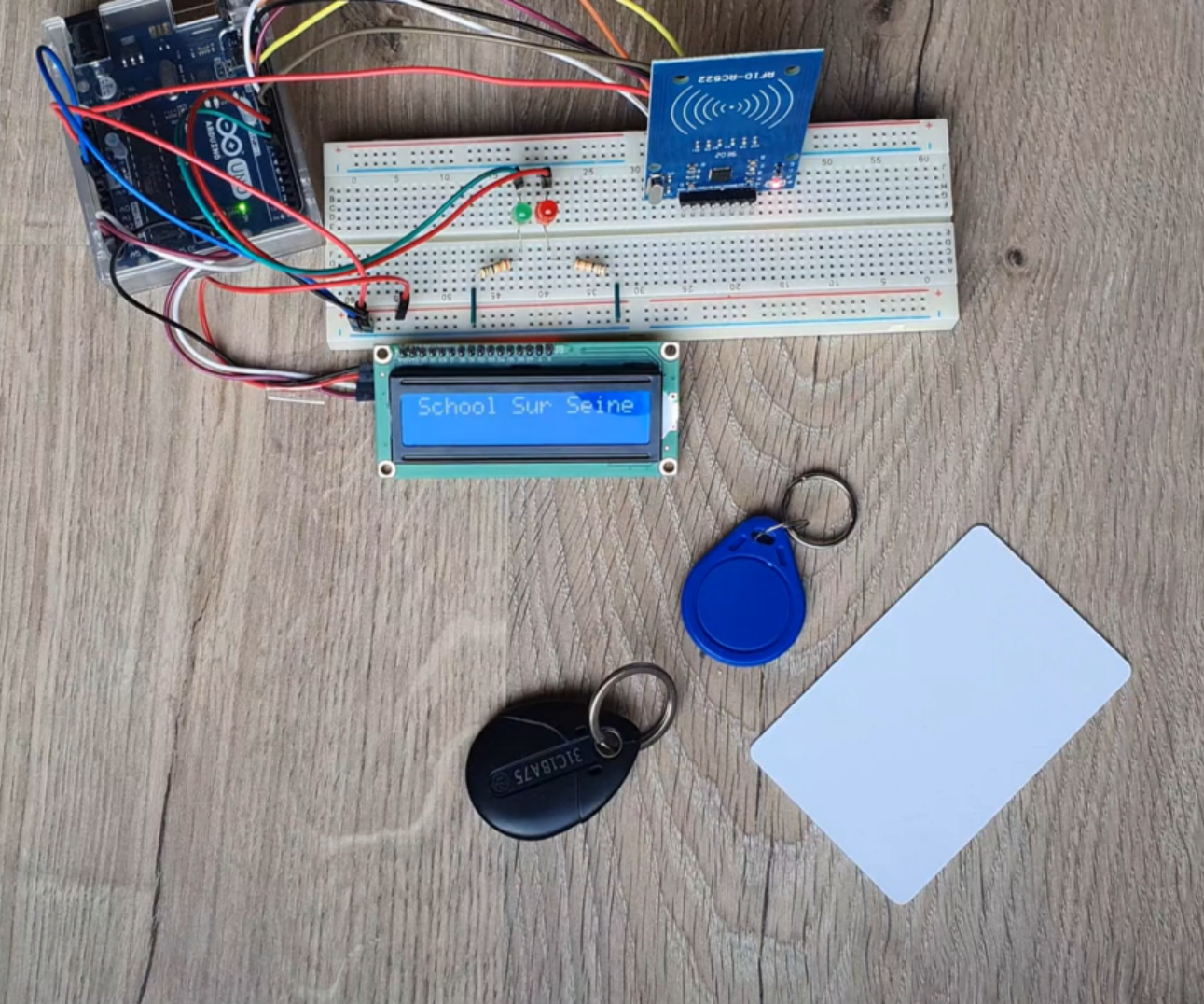 RFID Tag/card Verification System : Arduino UNO + RFID RC522 + LCD 16x2 I2C + LEDs
