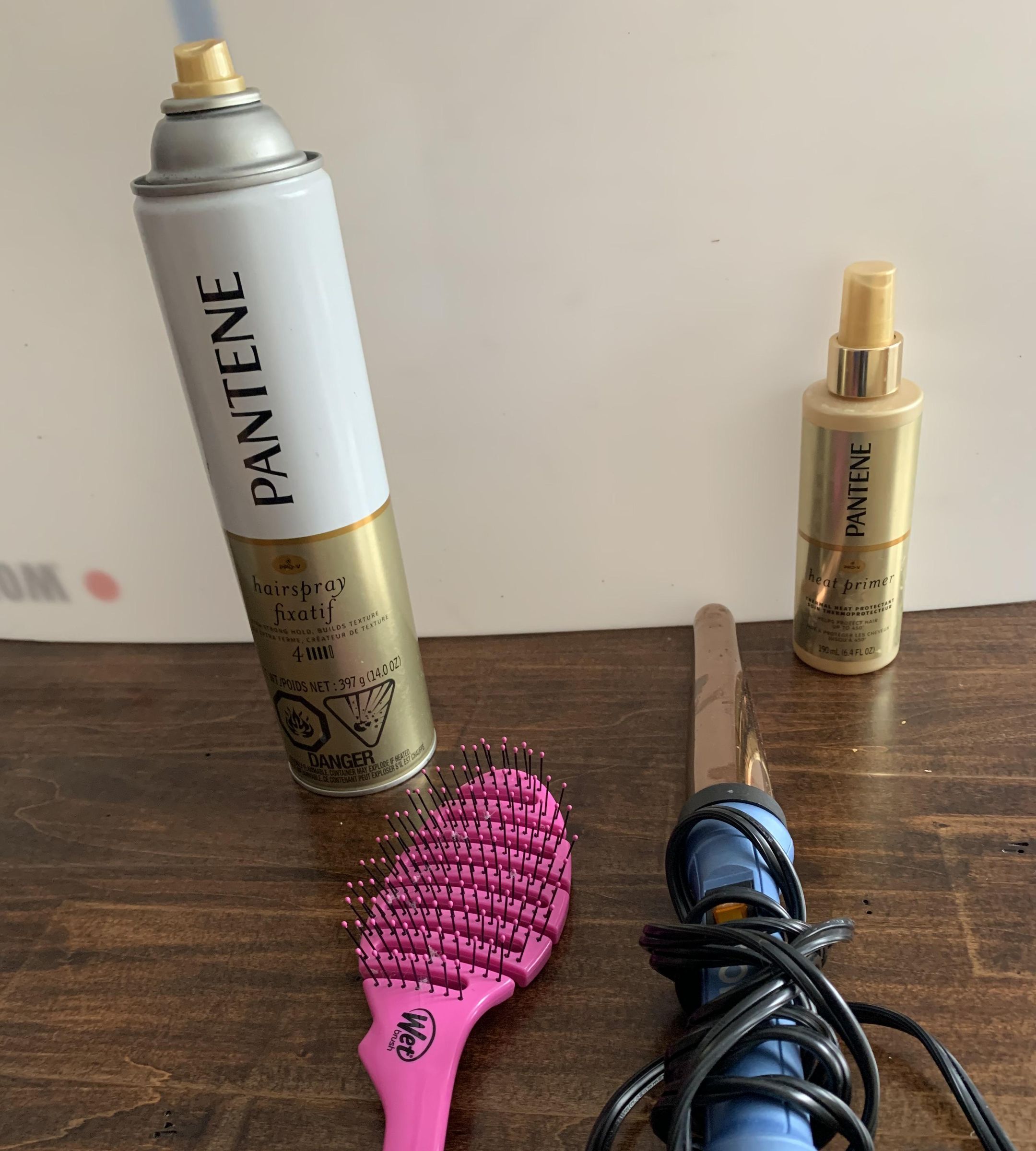 How to Curl Your Hair With a Curling Wand