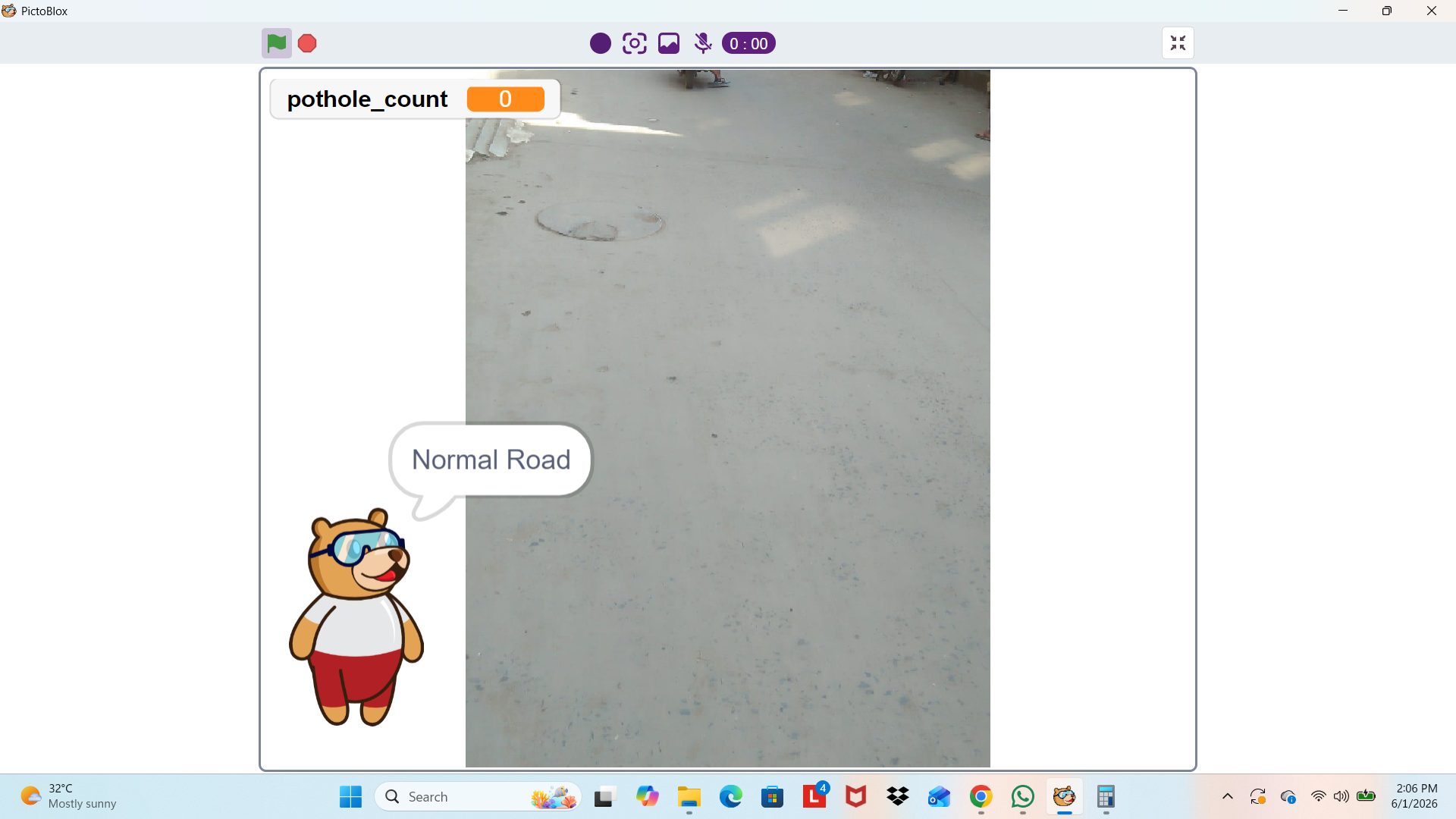 Smart Pothole Reporter Using Artificial Intelligence and PictoBlox