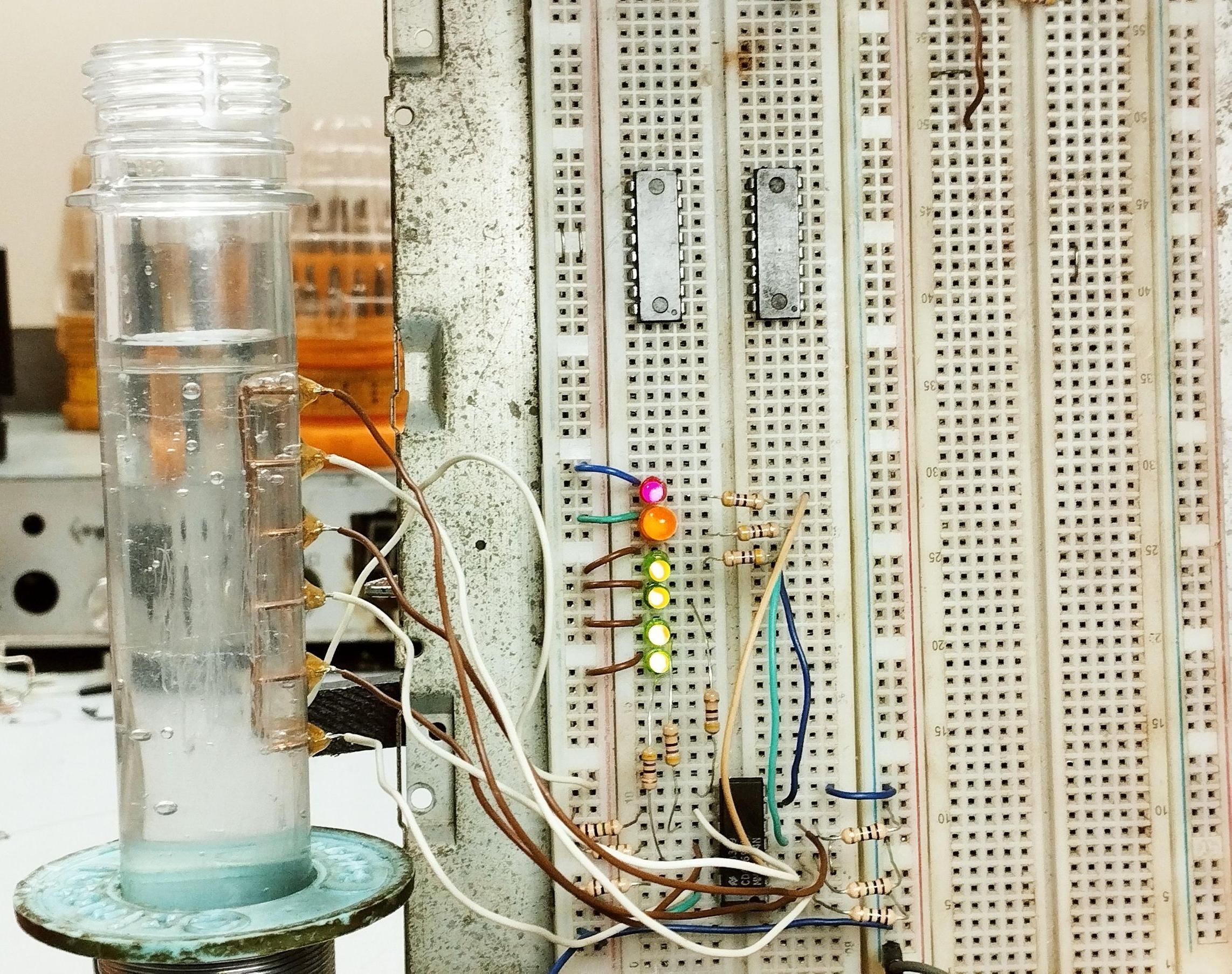 Indicador de Nivel de Agua Con CD4069