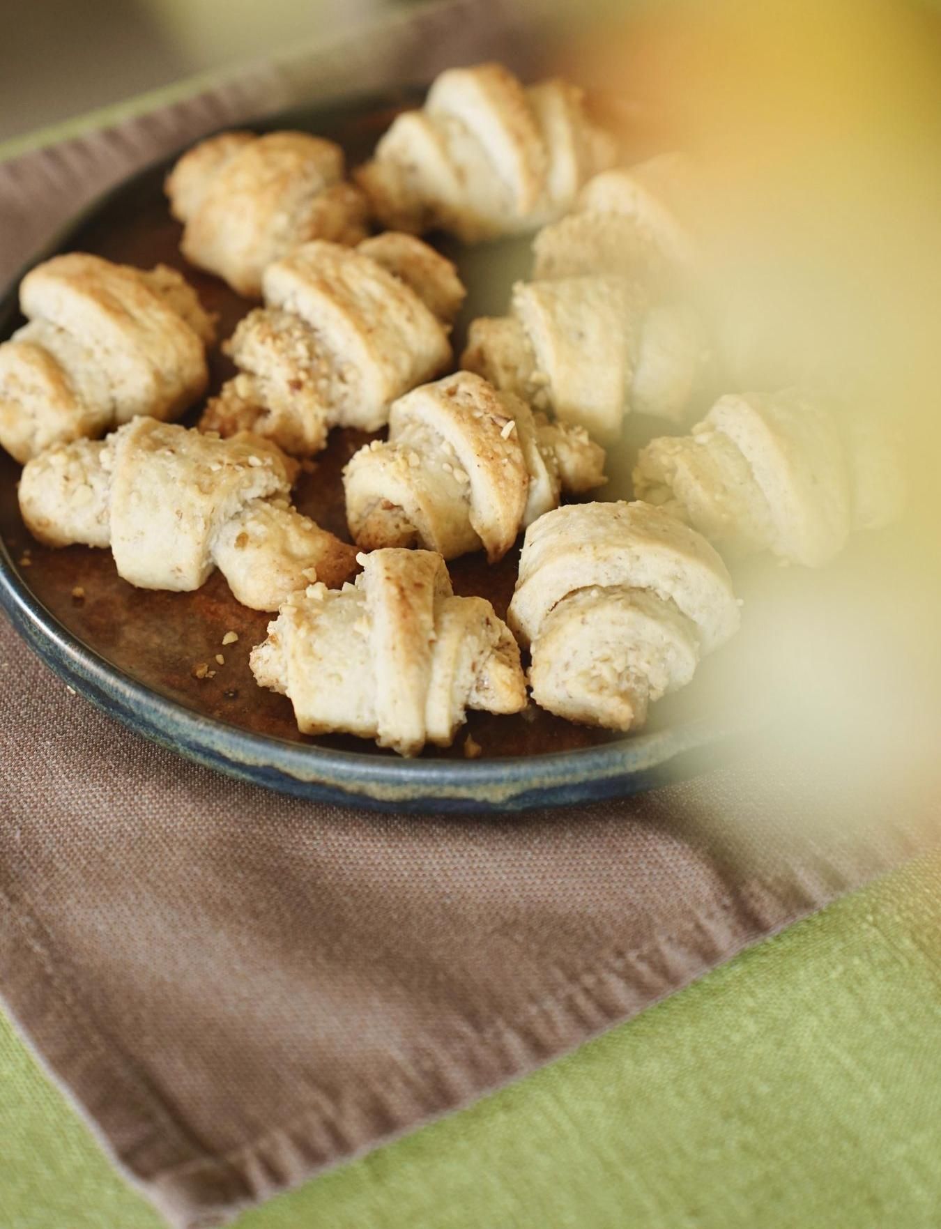 Transcarpathian Kiflyky: Traditional Walnut Crescent Cookies
