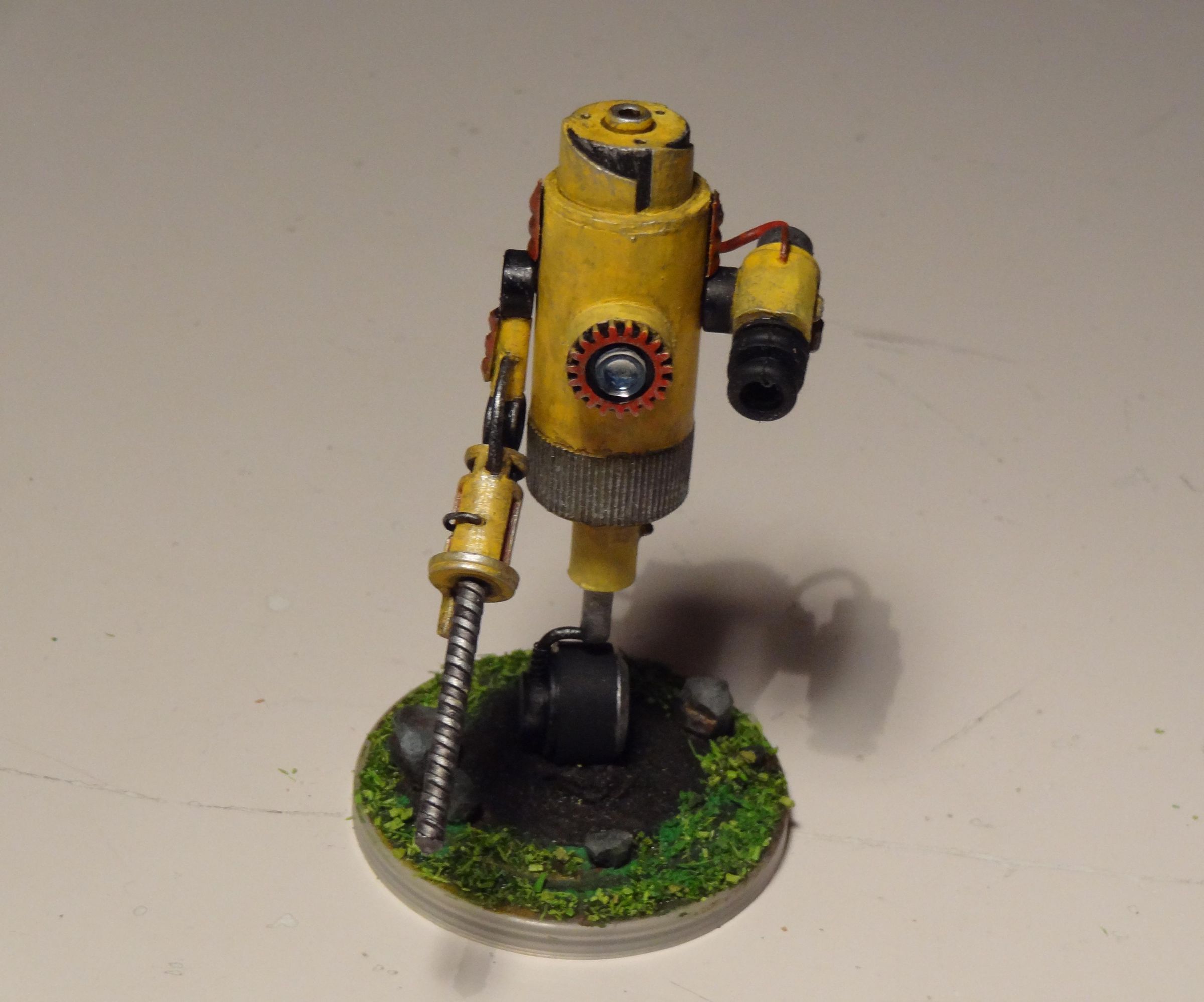 Sci-Fi Robot Model From Trash